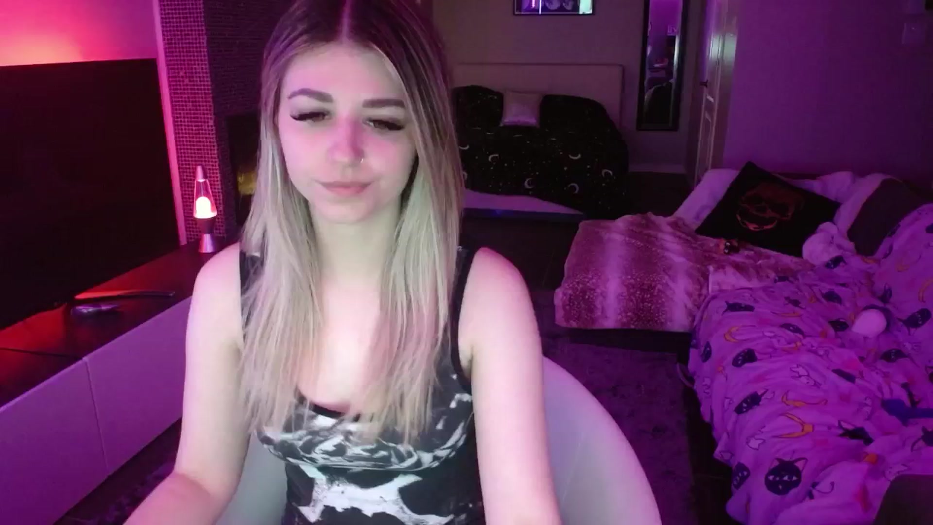 Gallery image thumbnail from Serafina's myfreecams stream on, 05/16/2024, 02:57 image 20 of 20