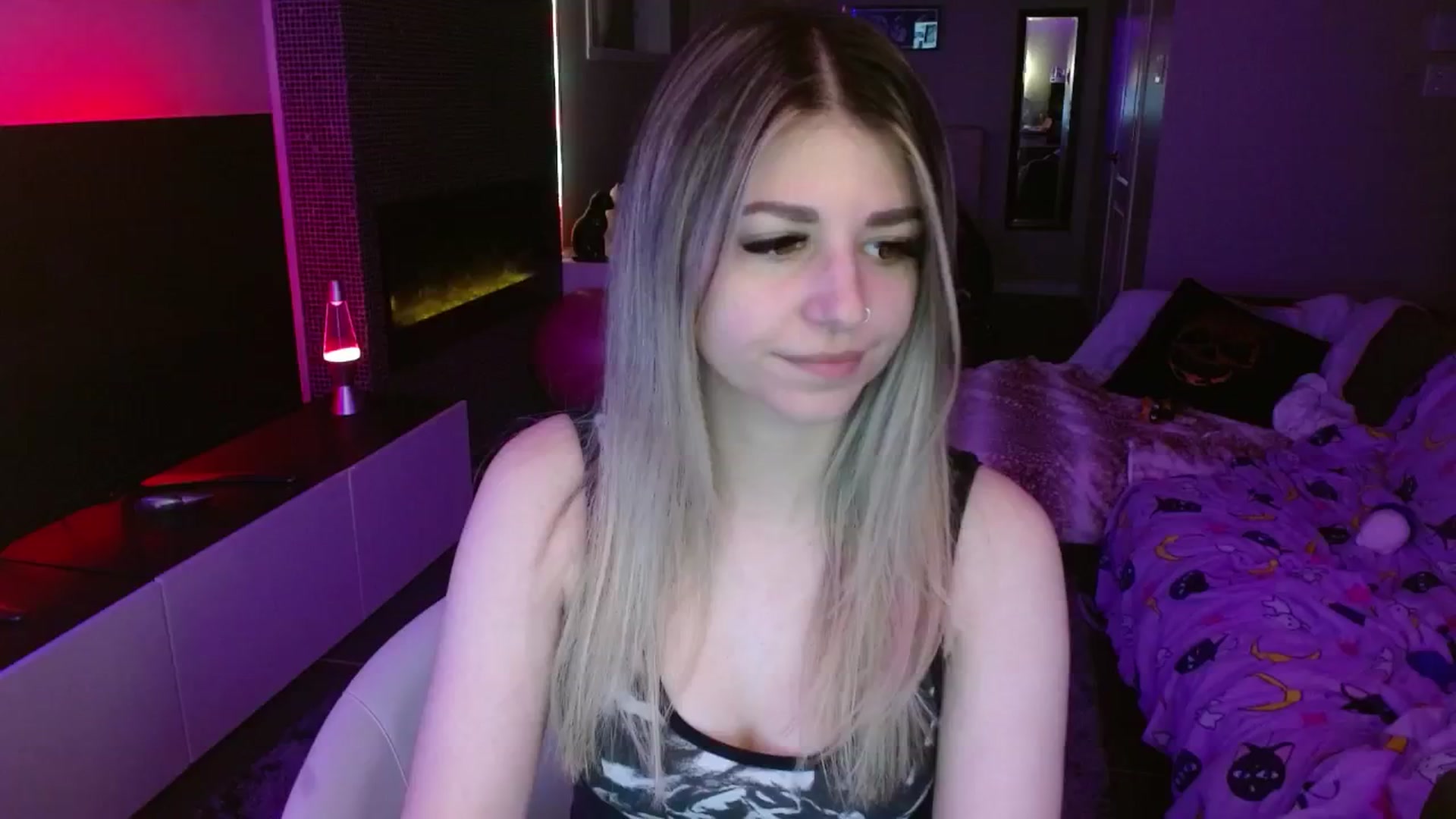 Gallery image thumbnail from Serafina's myfreecams stream on, 05/16/2024, 02:57 image 5 of 20