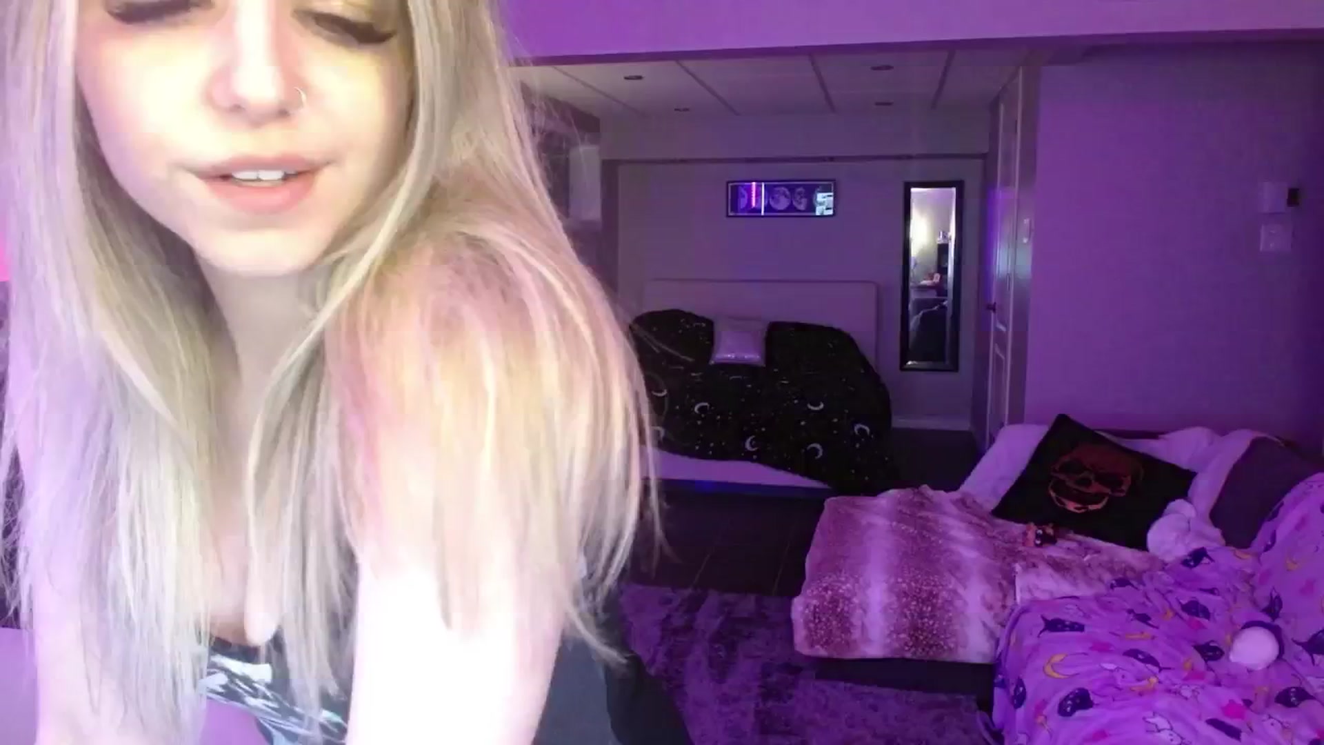 Gallery image thumbnail from Serafina's myfreecams stream on, 05/16/2024, 02:57 image 17 of 20