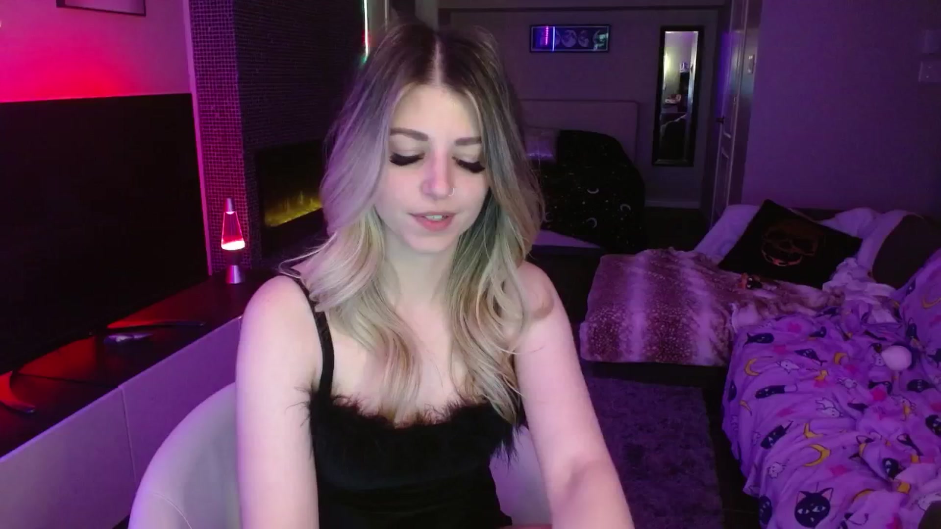 Gallery image thumbnail from Serafina's myfreecams stream on, 05/17/2024, 03:47 image 9 of 20