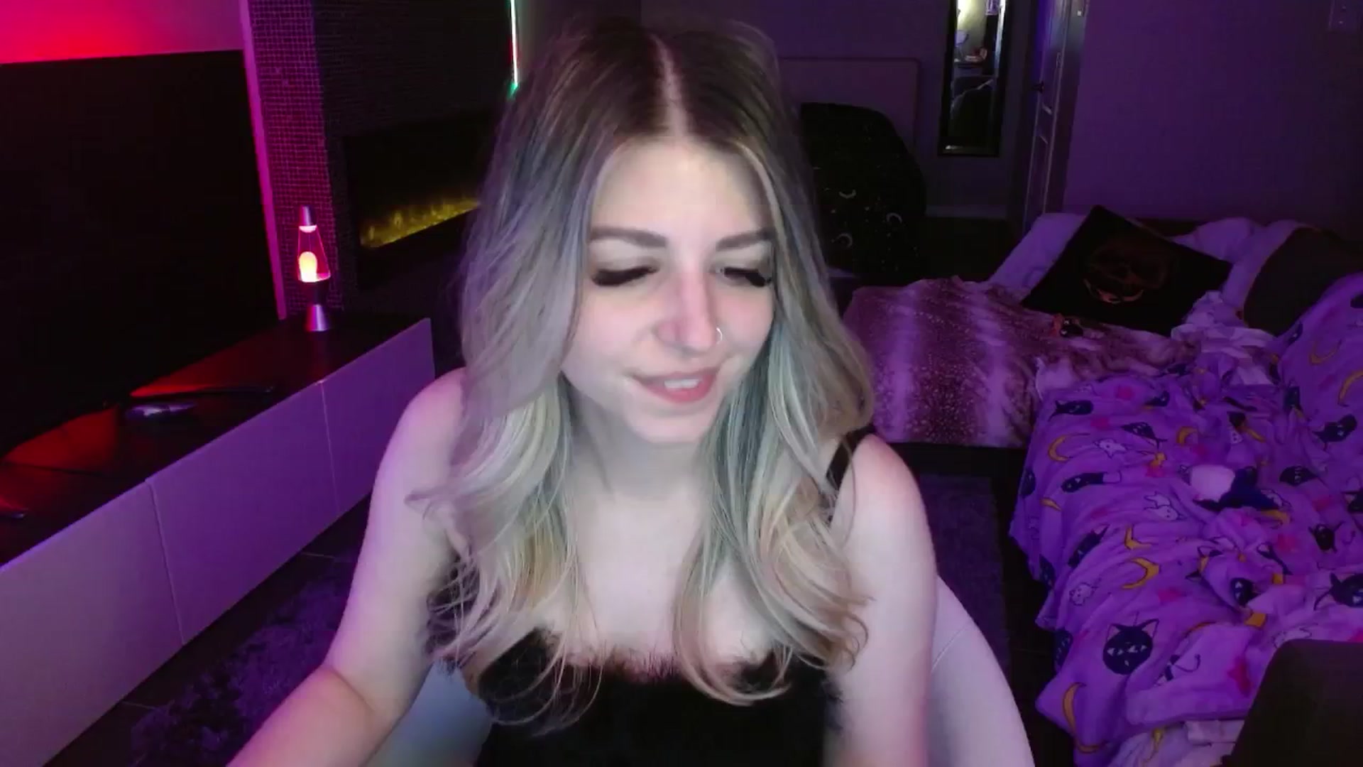 Gallery image thumbnail from Serafina's myfreecams stream on, 05/17/2024, 03:47 image 19 of 20