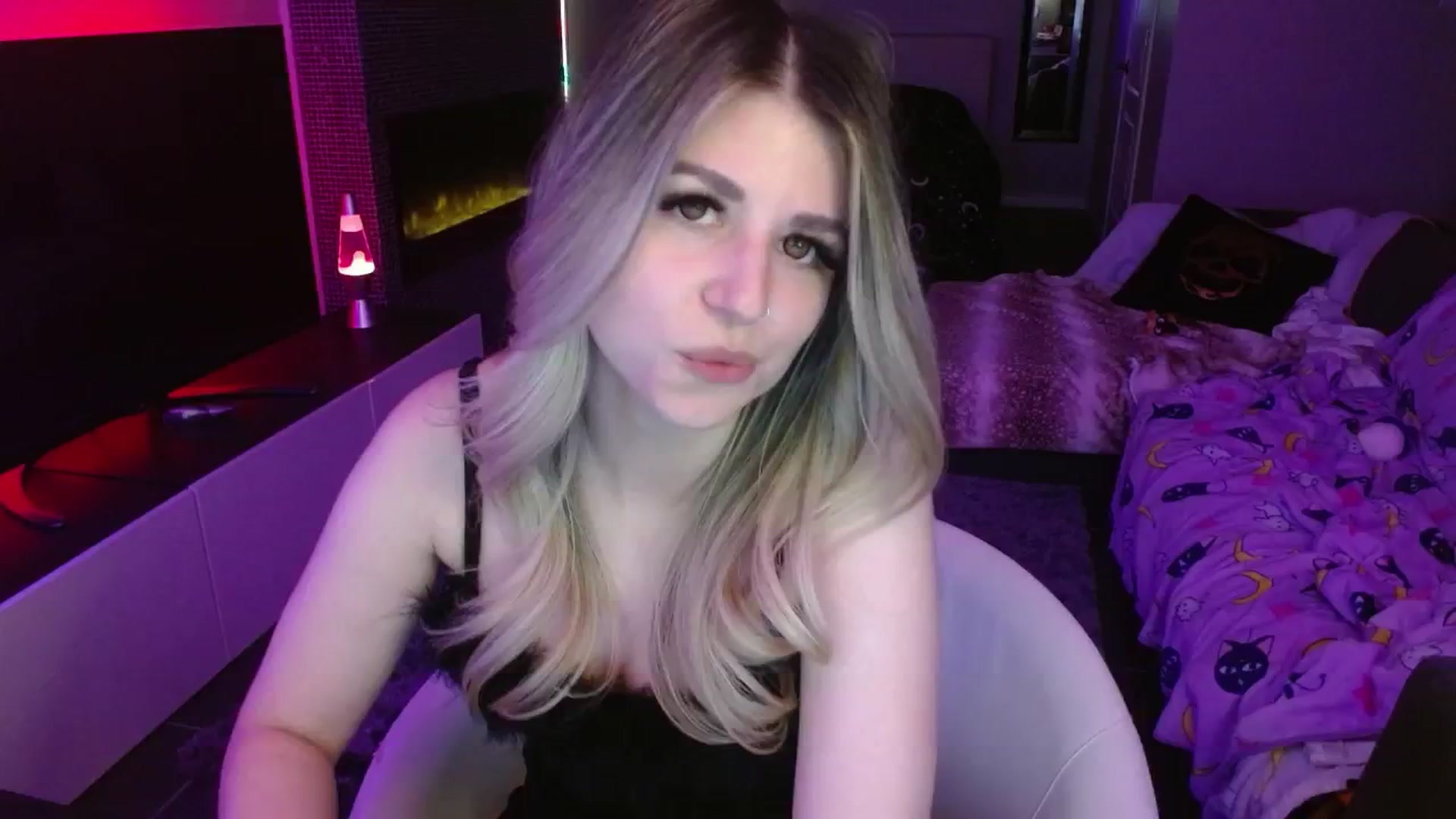 Gallery image thumbnail from Serafina's myfreecams stream on, 05/17/2024, 03:47 image 11 of 20