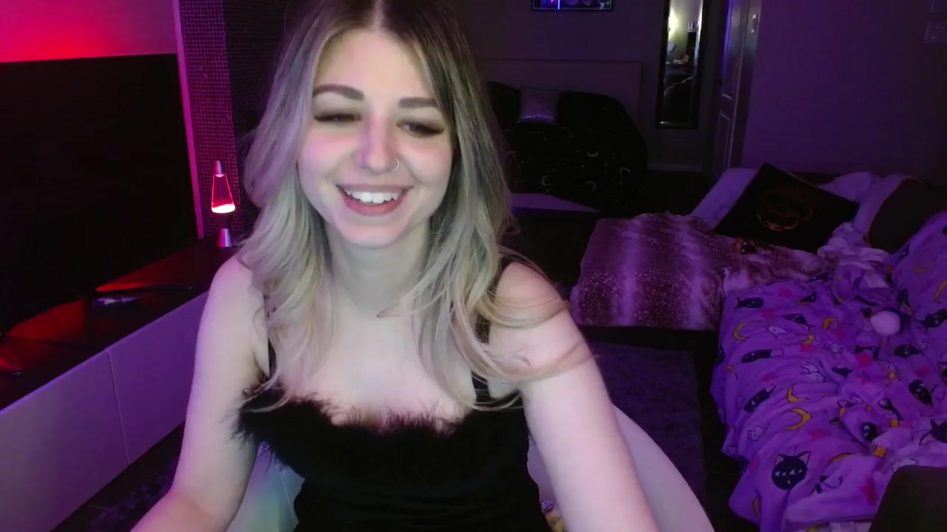 Gallery image thumbnail from Serafina's myfreecams stream on, 05/17/2024, 03:47 image 3 of 20