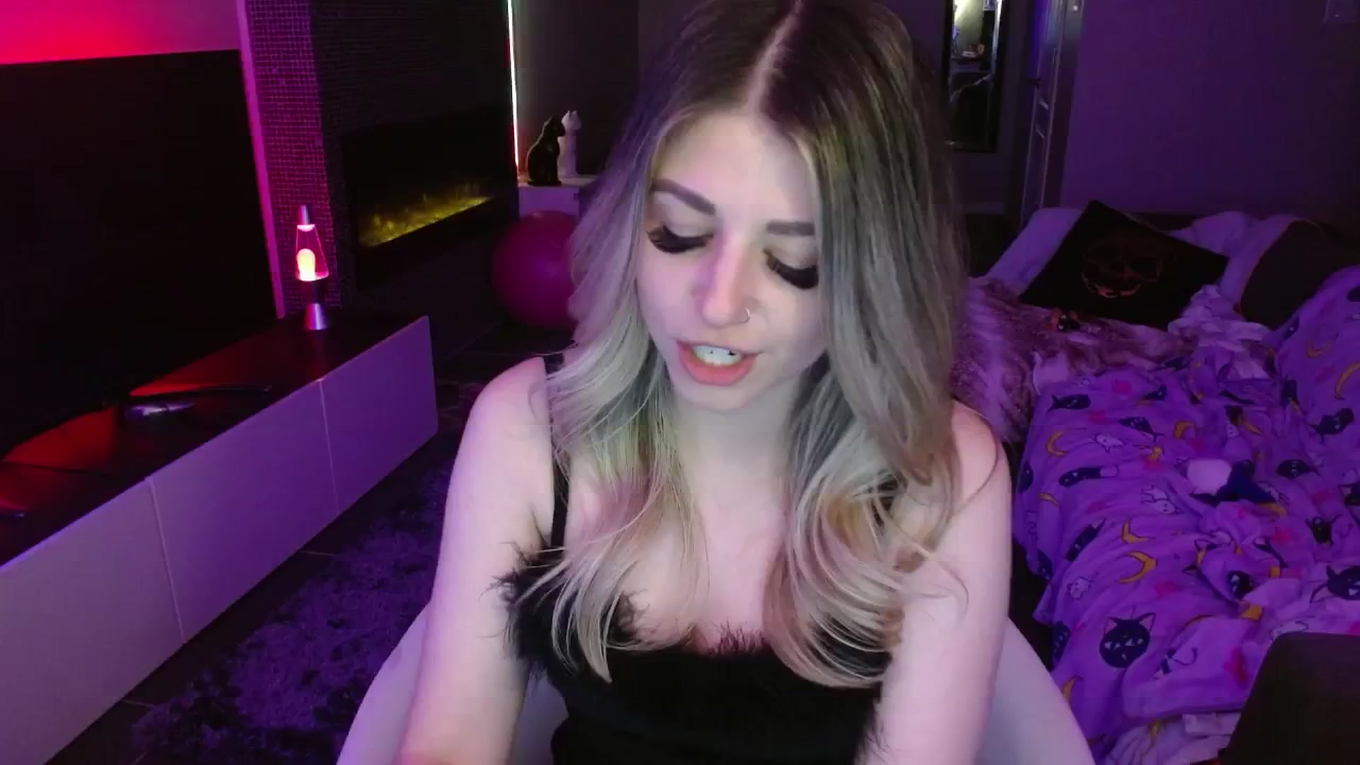 Gallery image thumbnail from Serafina's myfreecams stream on, 05/17/2024, 03:47 image 20 of 20