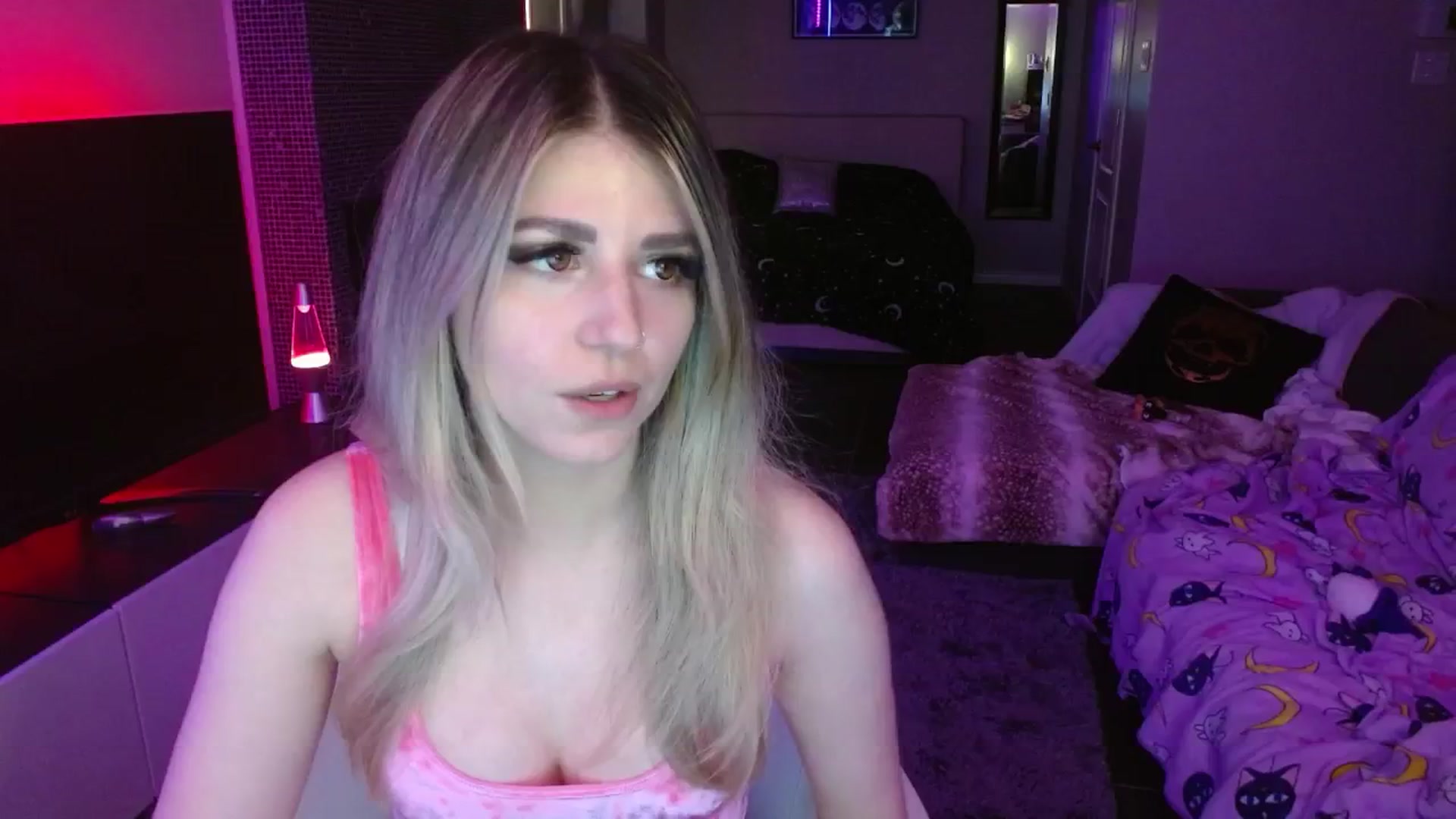 Gallery image thumbnail from Serafina's myfreecams stream on, 05/18/2024, 03:55 image 1 of 20