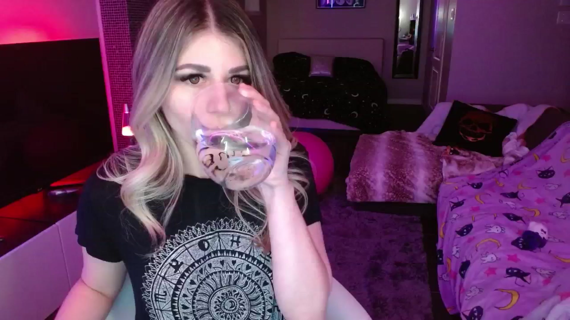 Gallery image thumbnail from Serafina's myfreecams stream on, 05/20/2024, 05:32 image 7 of 20