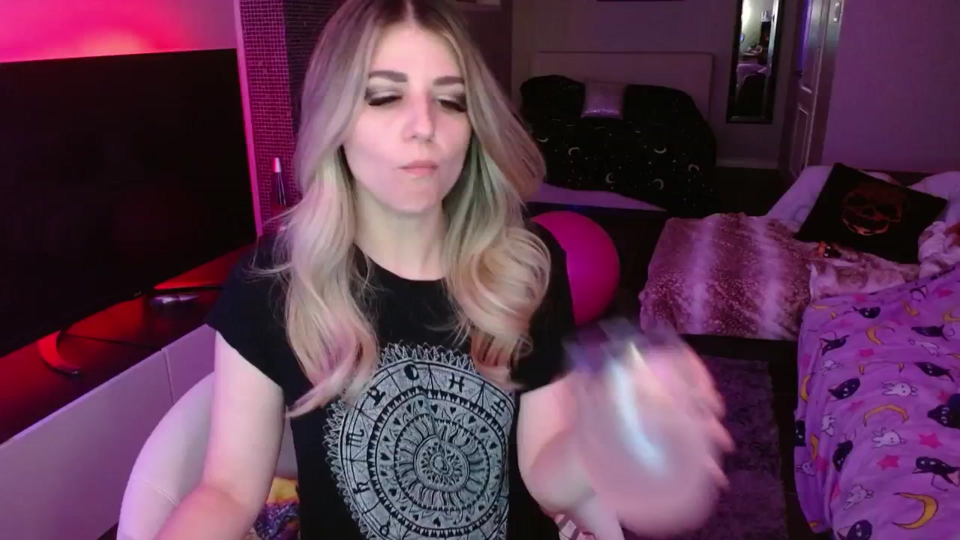 Gallery image thumbnail from Serafina's myfreecams stream on, 05/20/2024, 05:32 image 1 of 20