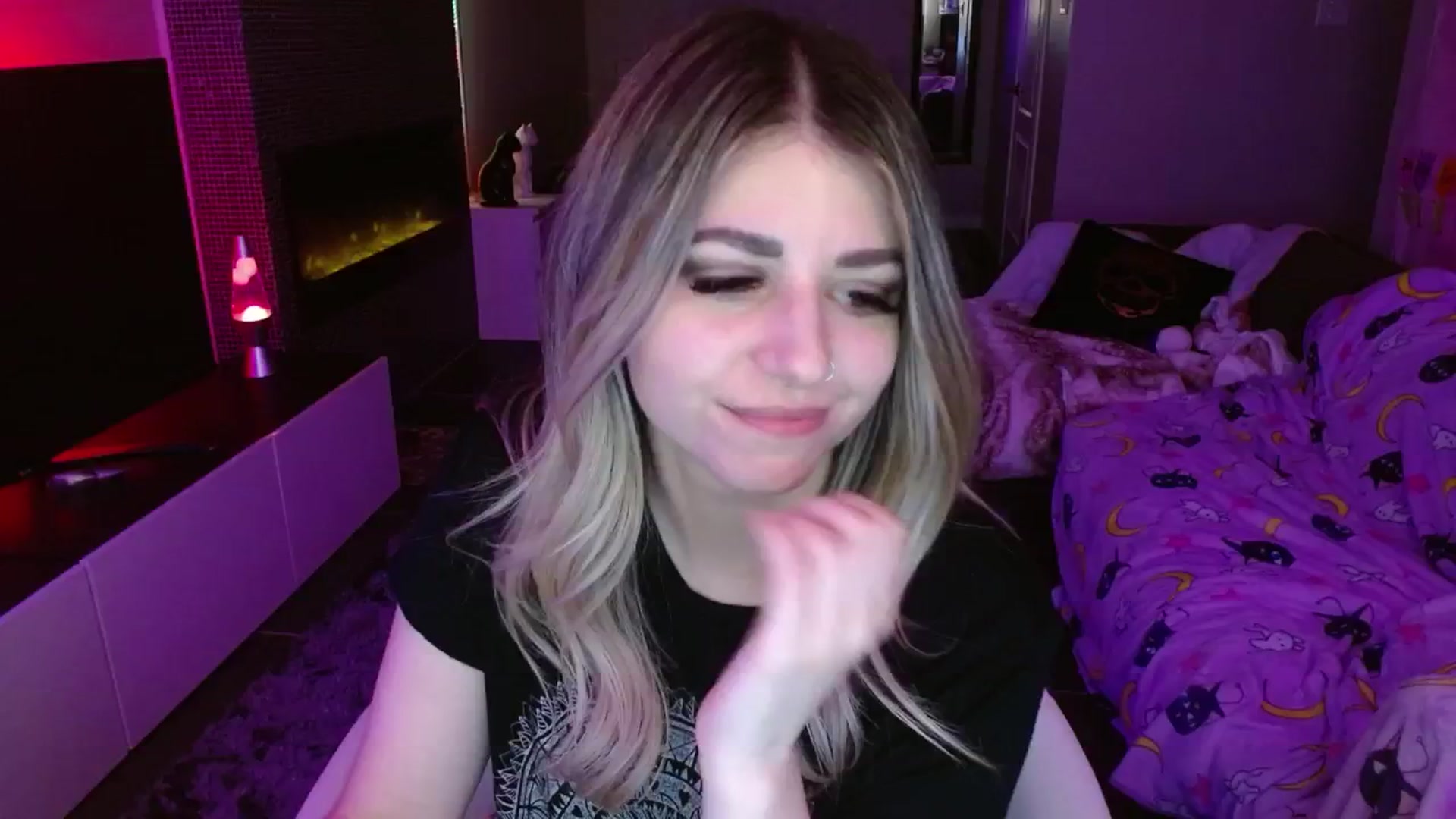 Gallery image thumbnail from Serafina's myfreecams stream on, 05/20/2024, 07:34 image 9 of 20