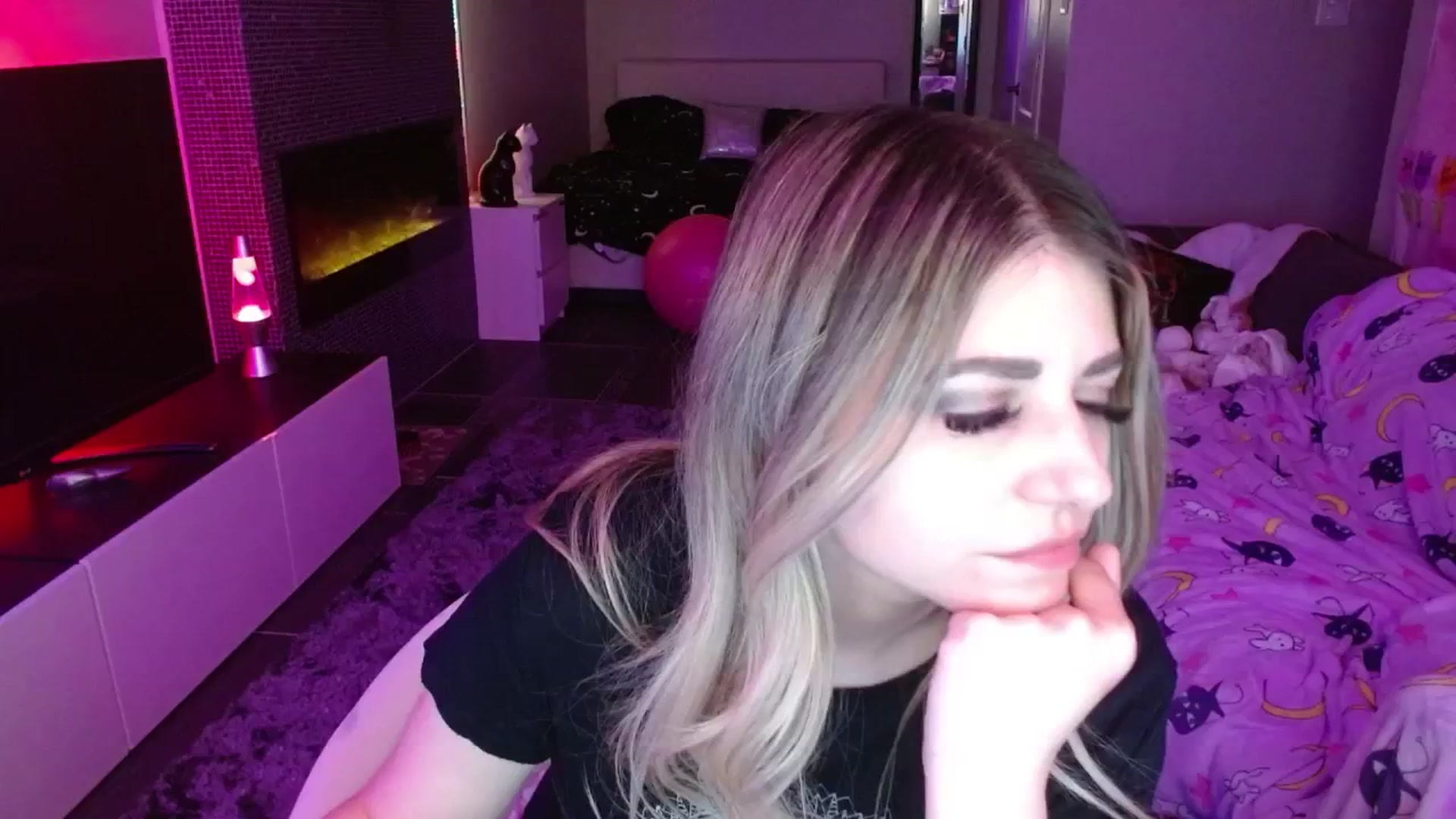 Gallery image thumbnail from Serafina's myfreecams stream on, 05/20/2024, 07:34 image 8 of 20