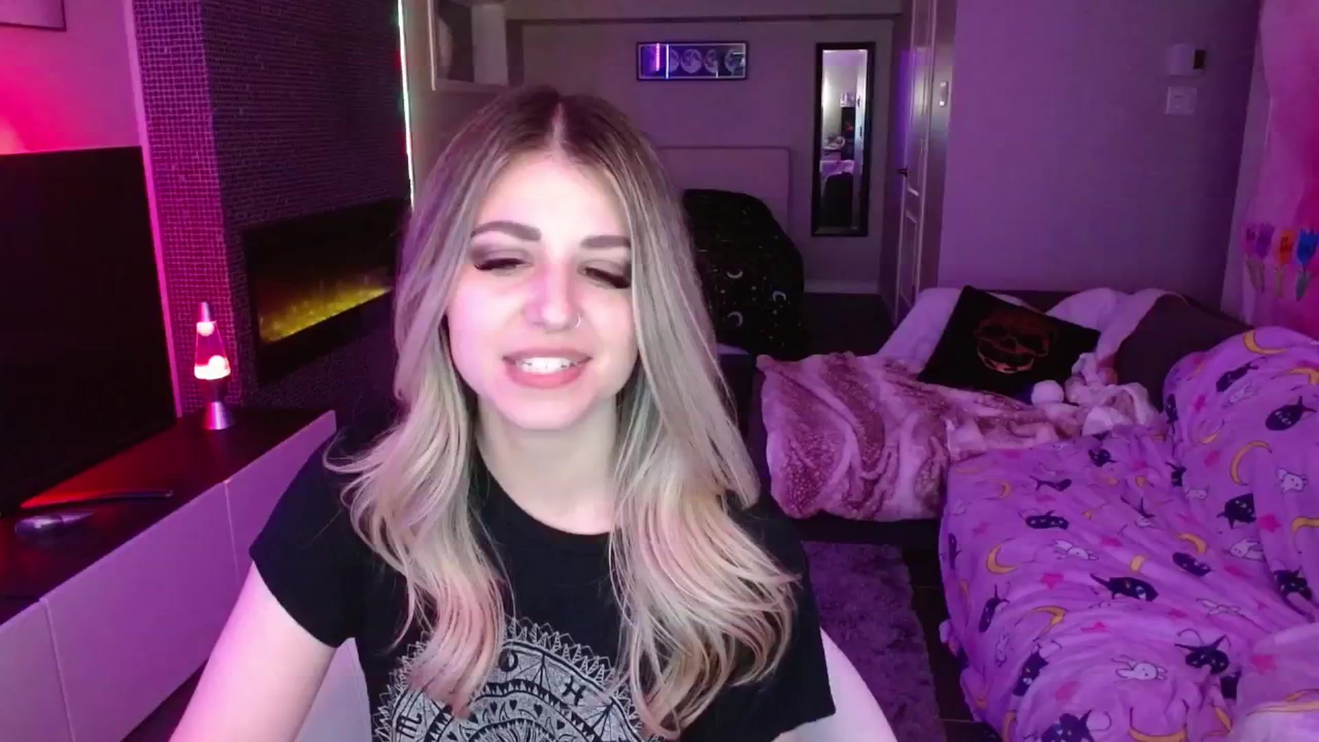 Gallery image thumbnail from Serafina's myfreecams stream on, 05/20/2024, 07:34 image 4 of 20