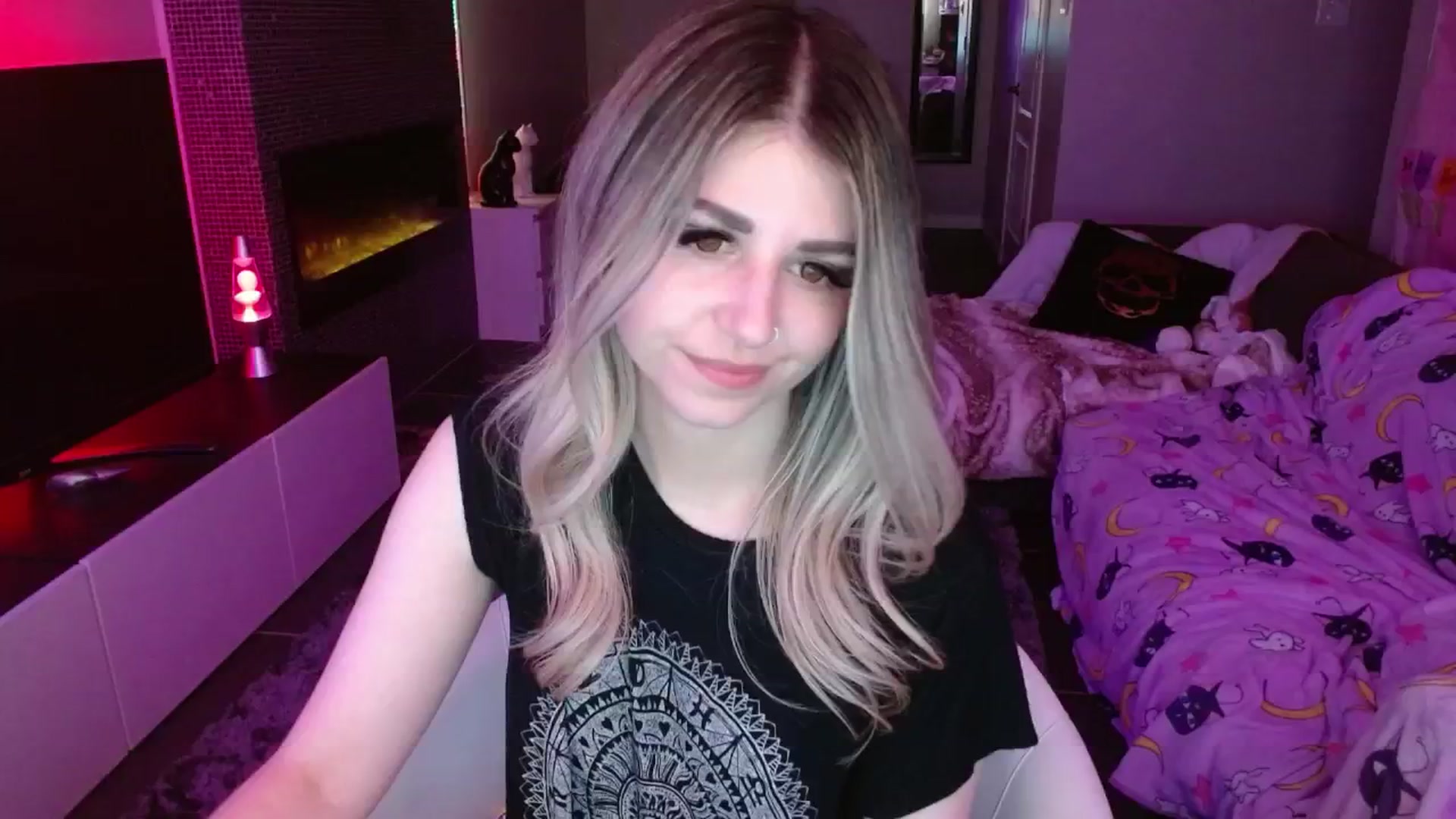 Gallery image thumbnail from Serafina's myfreecams stream on, 05/20/2024, 07:34 image 15 of 20