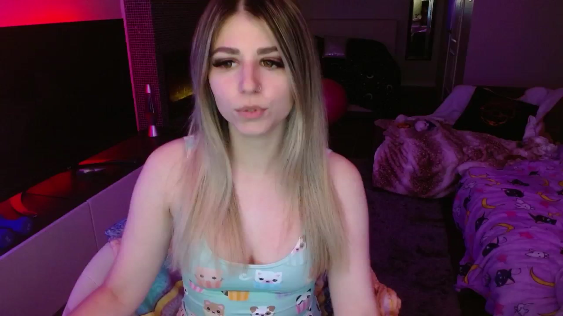 Gallery image thumbnail from Serafina's myfreecams stream on, 05/22/2024, 03:14 image 7 of 20