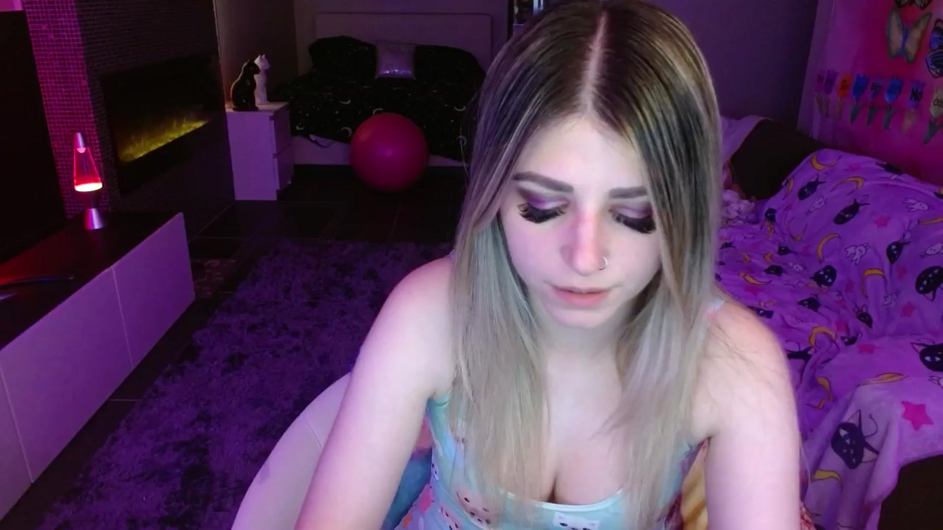 Gallery image thumbnail from Serafina's myfreecams stream on, 05/22/2024, 03:57 image 6 of 20