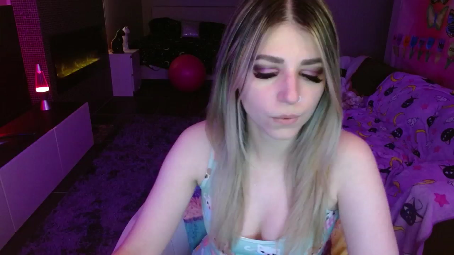 Gallery image thumbnail from Serafina's myfreecams stream on, 05/22/2024, 03:57 image 15 of 20