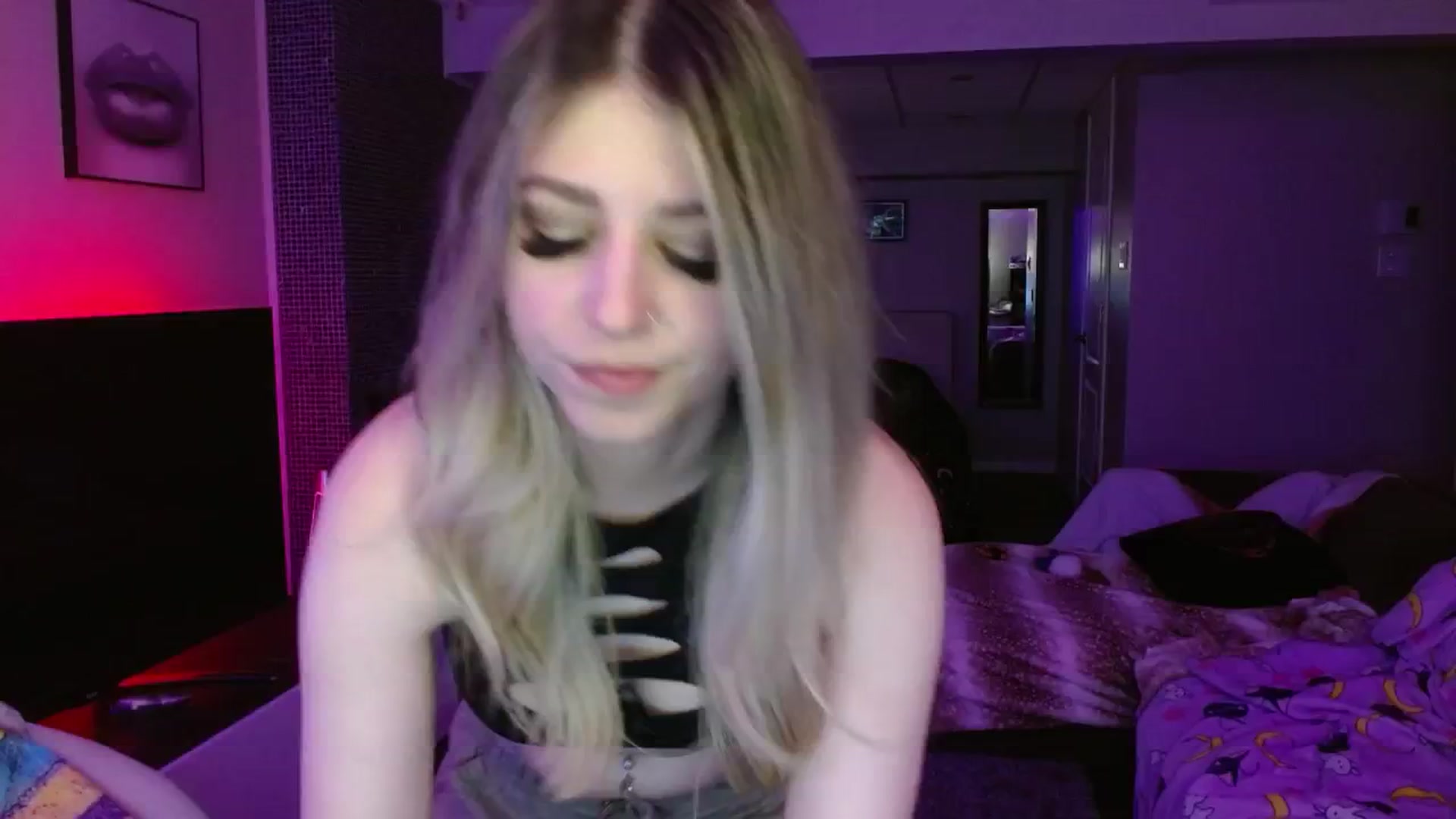 Gallery image thumbnail from Serafina's myfreecams stream on, 05/26/2024, 02:19 image 12 of 20