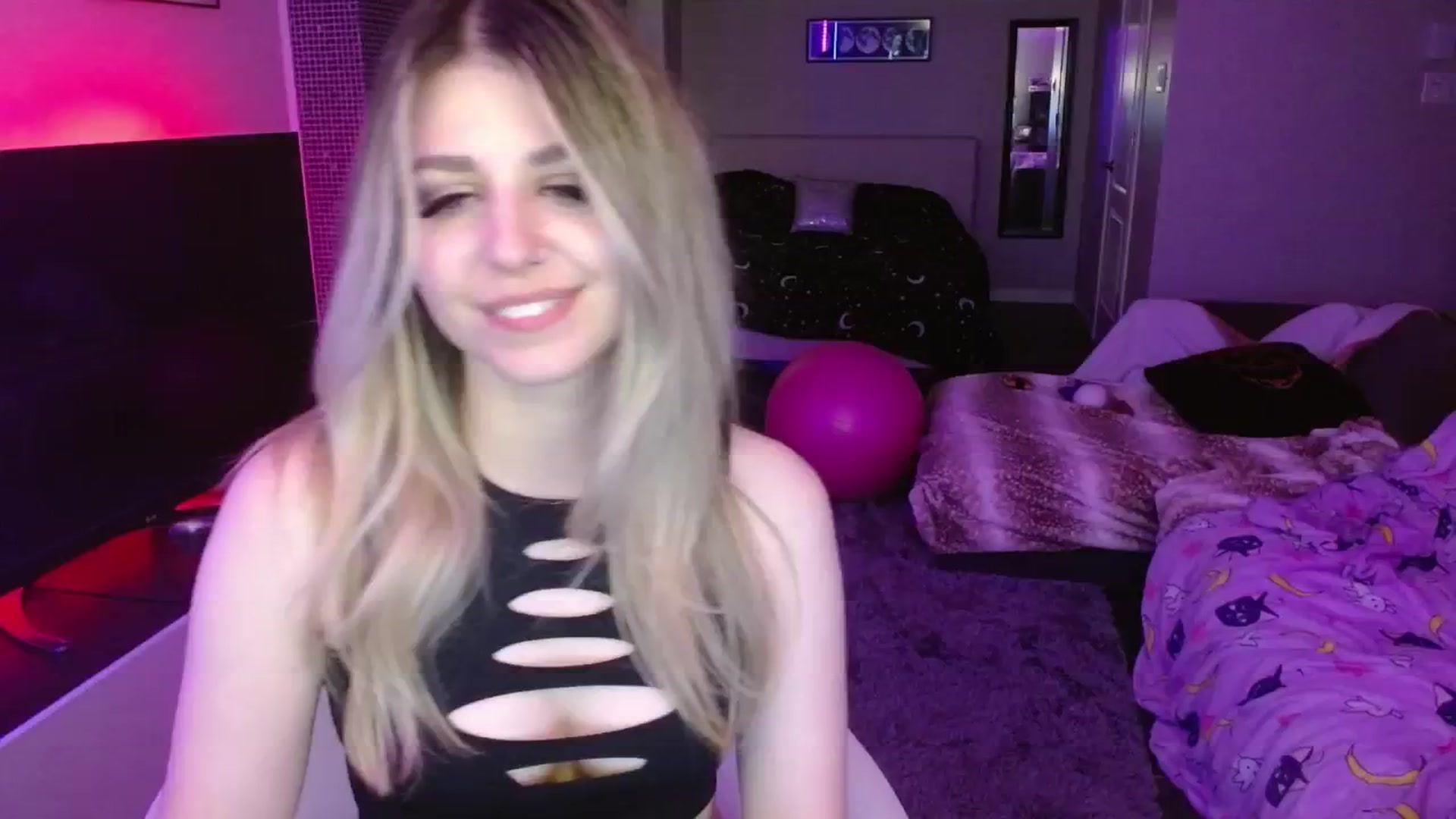 Gallery image thumbnail from Serafina's myfreecams stream on, 05/26/2024, 05:38 image 15 of 20