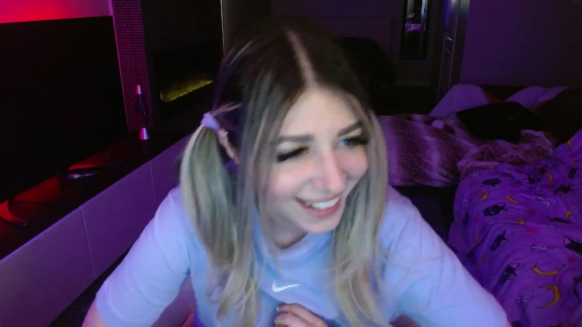Gallery image thumbnail from Serafina's myfreecams stream on, 05/27/2024, 06:00 image 5 of 20