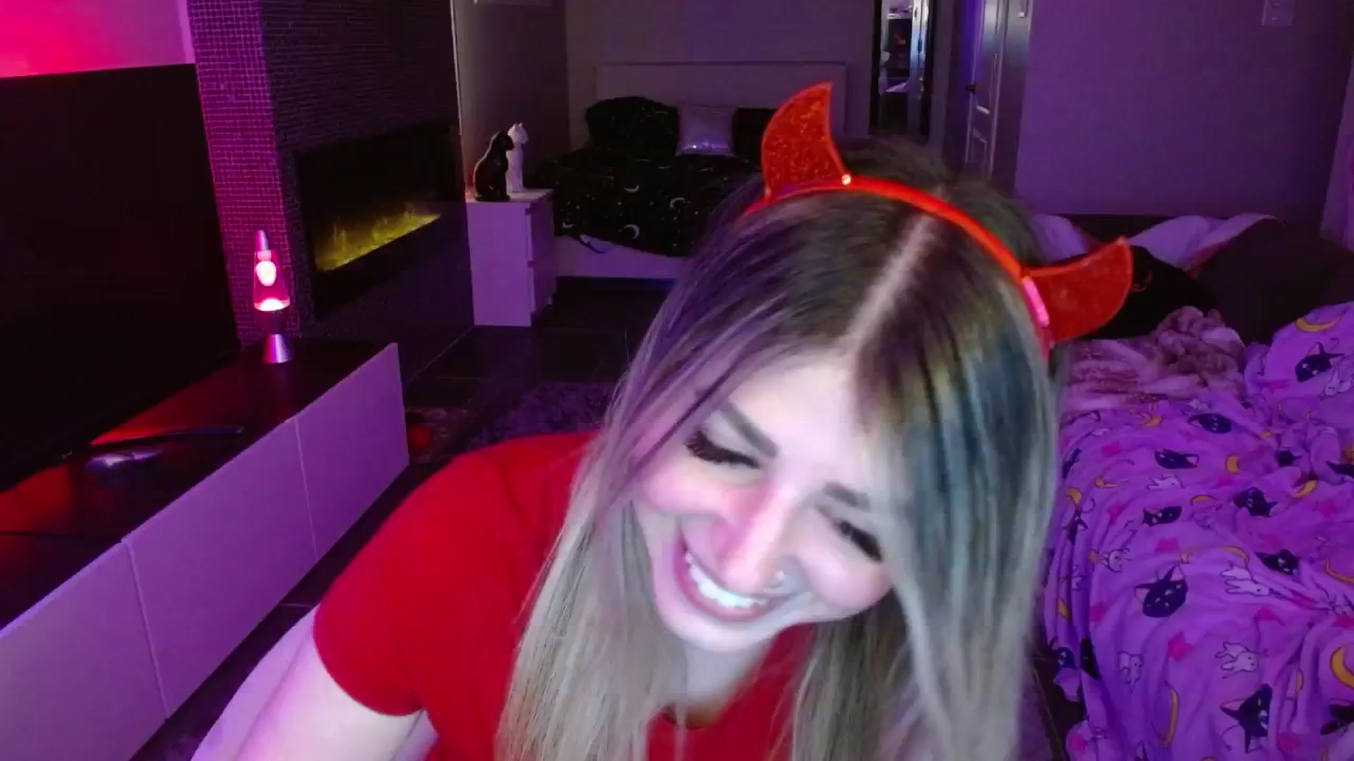 Gallery image thumbnail from Serafina's myfreecams stream on, 05/29/2024, 04:30 image 5 of 20