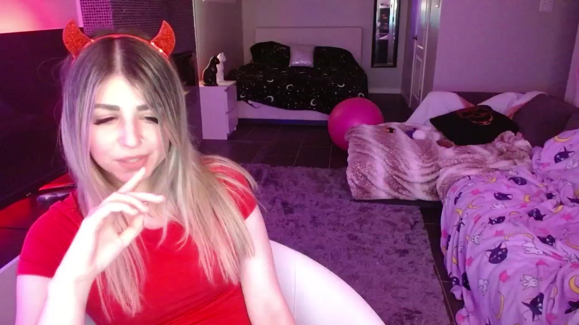Gallery image thumbnail from Serafina's myfreecams stream on, 05/29/2024, 04:30 image 13 of 20