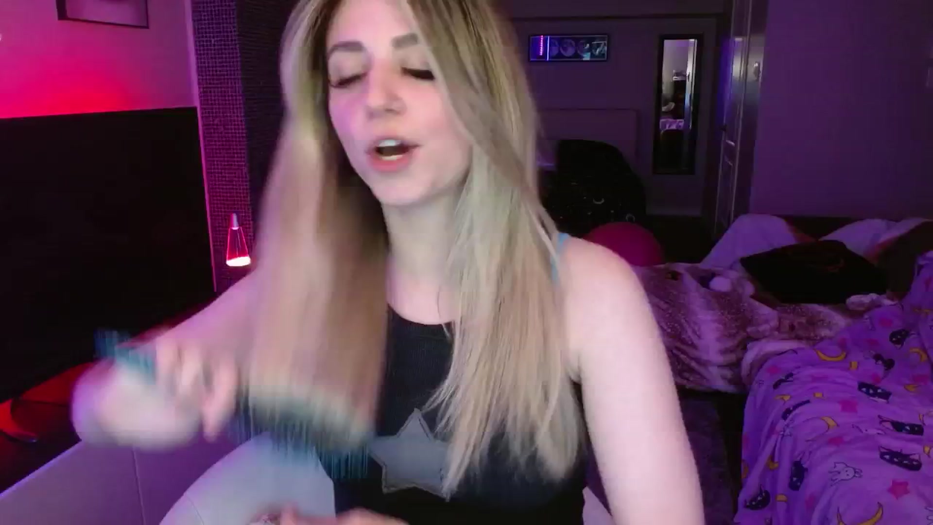 Gallery image thumbnail from Serafina's myfreecams stream on, 05/30/2024, 03:35 image 12 of 20
