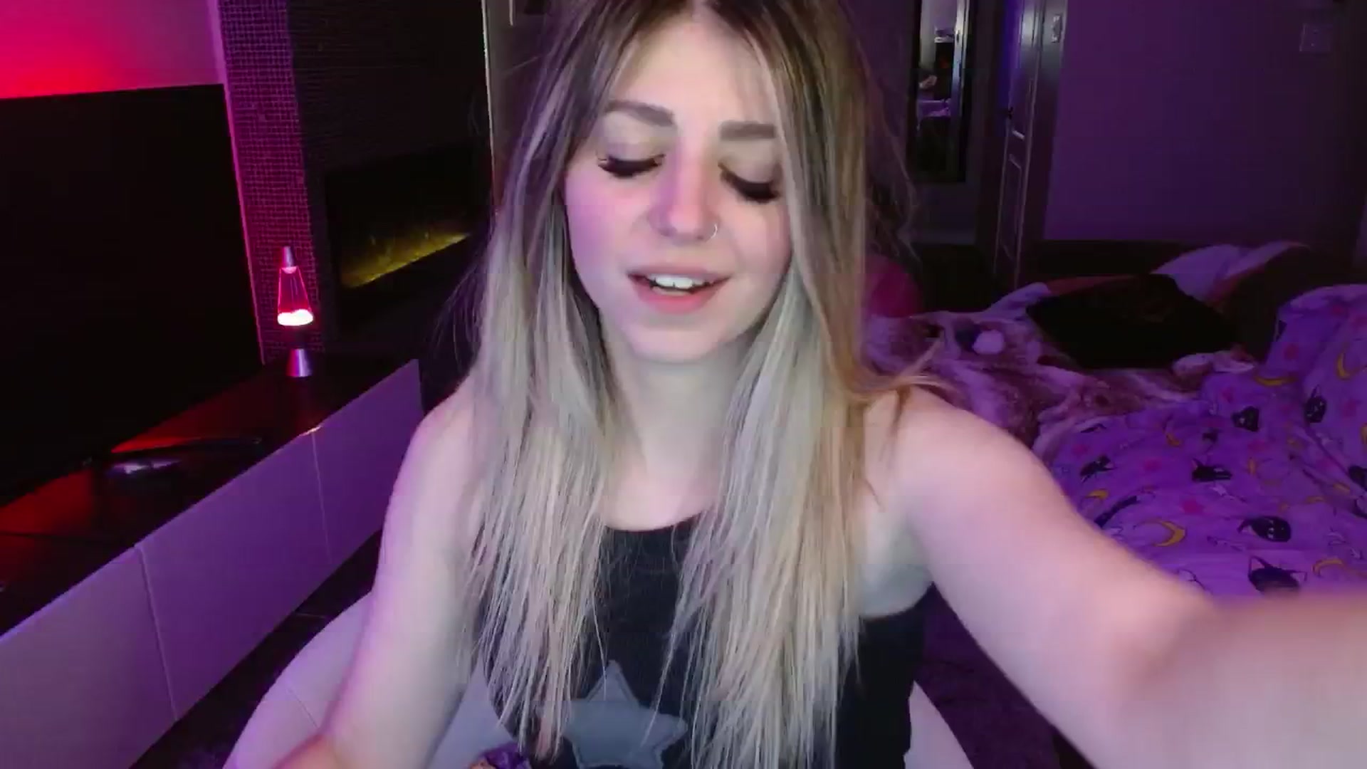 Gallery image thumbnail from Serafina's myfreecams stream on, 05/30/2024, 05:11 image 2 of 20