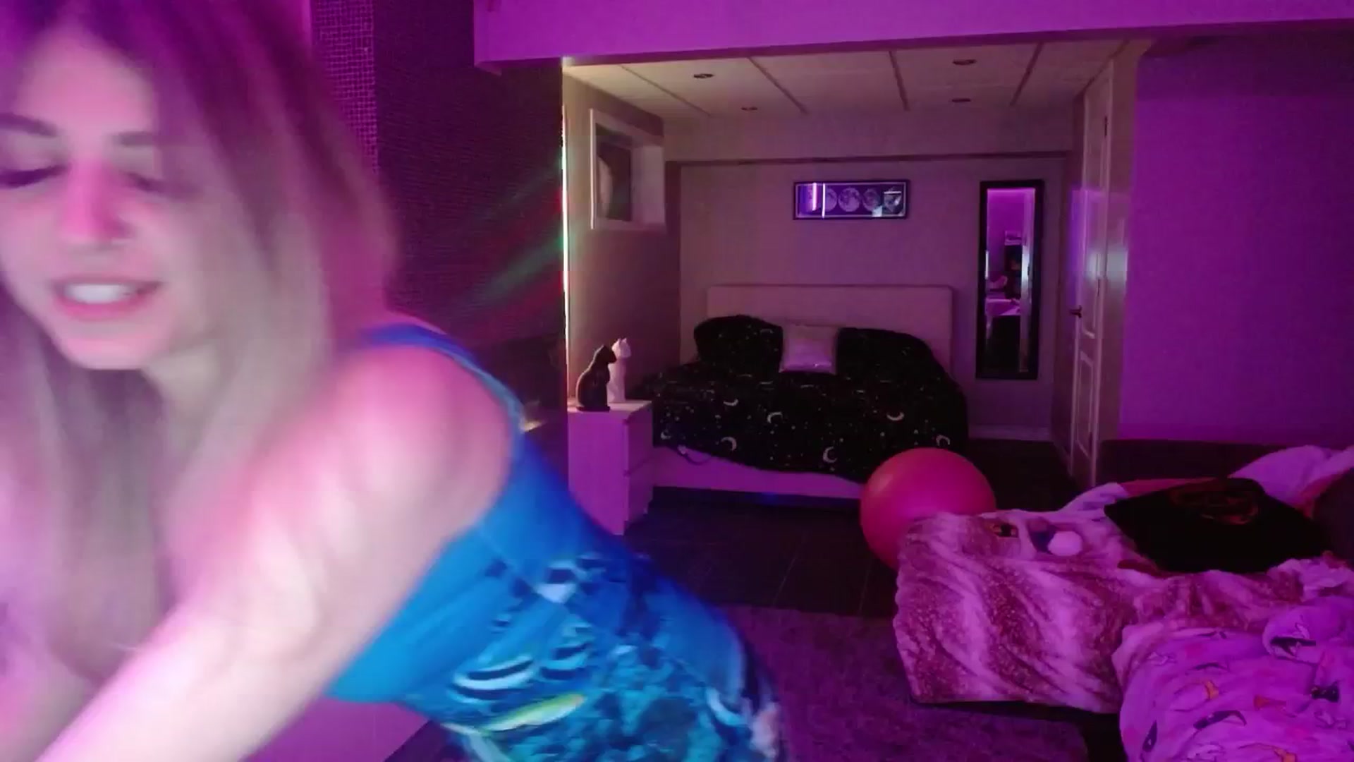 Gallery image thumbnail from Serafina's myfreecams stream on, 05/31/2024, 04:47 image 10 of 20