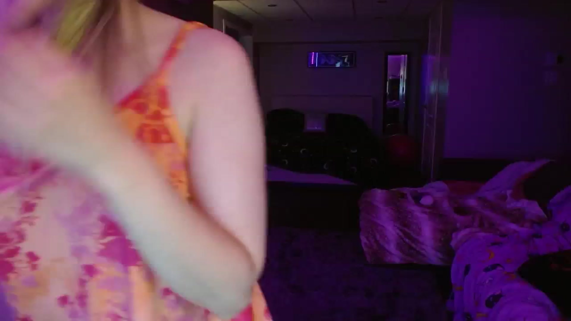 Gallery image thumbnail from Serafina's myfreecams stream on, 06/03/2024, 06:03 image 1 of 20