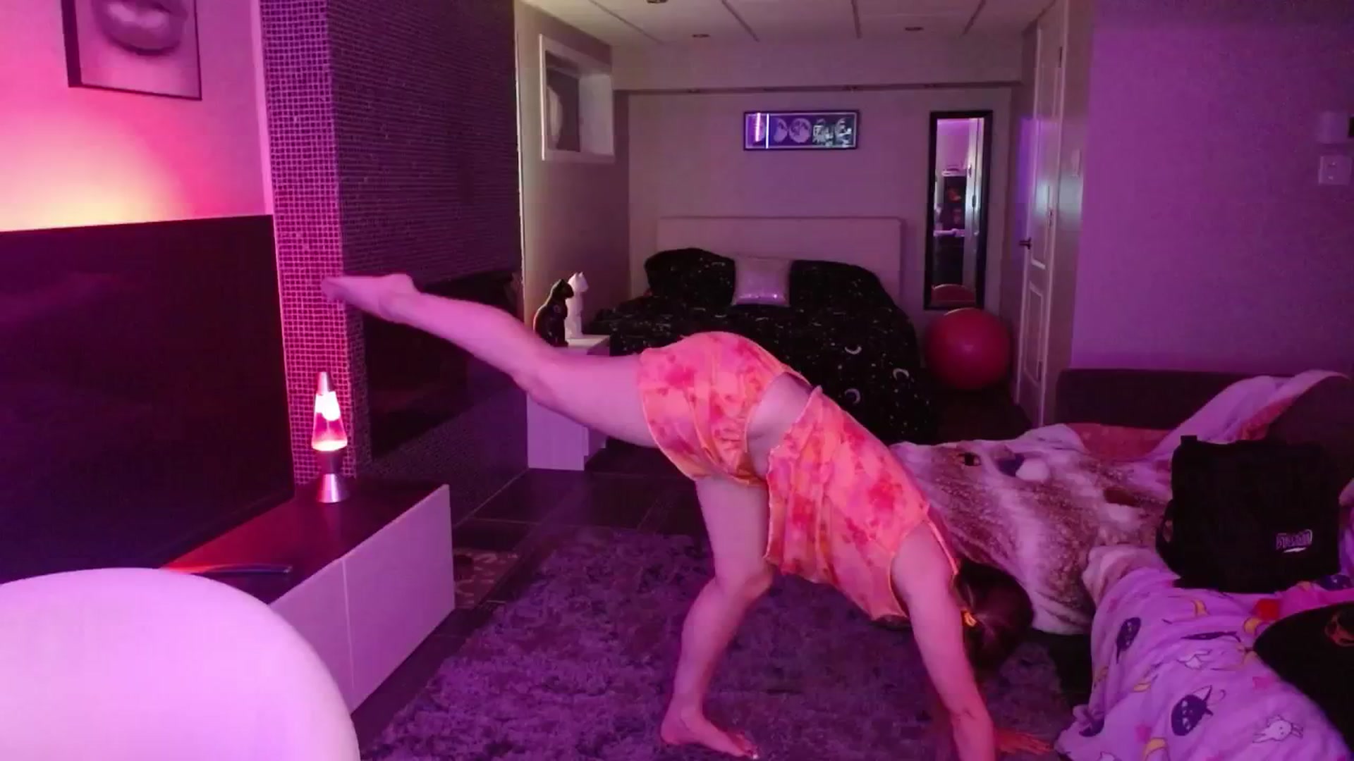 Gallery image thumbnail from Serafina's myfreecams stream on, 06/03/2024, 06:03 image 16 of 20