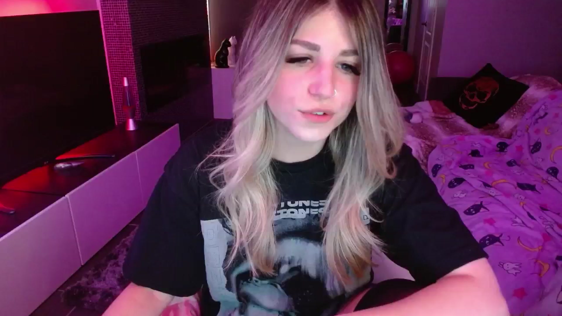 Gallery image thumbnail from Serafina's myfreecams stream on, 06/07/2024, 03:34 image 10 of 20