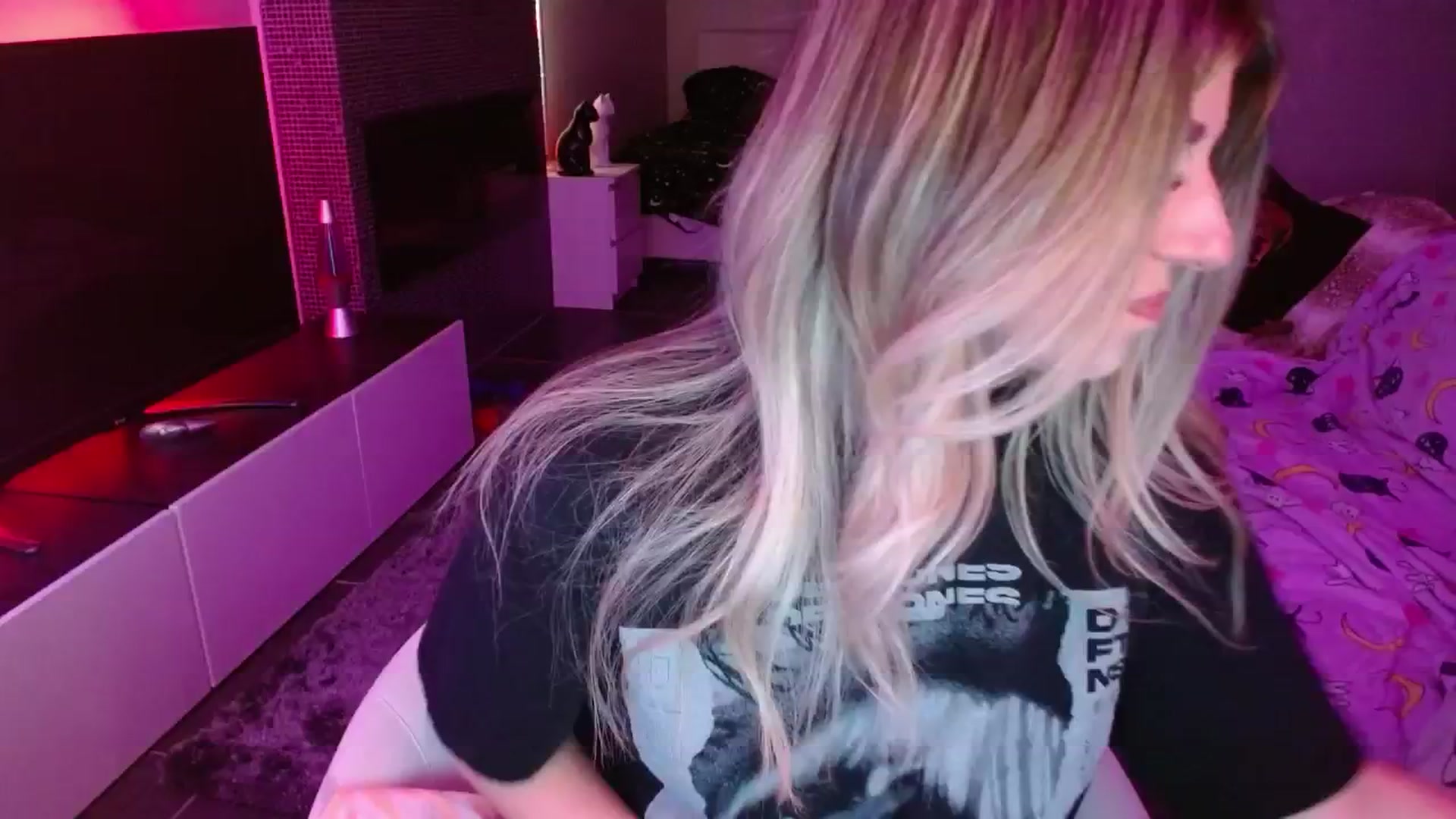 Gallery image thumbnail from Serafina's myfreecams stream on, 06/07/2024, 03:34 image 11 of 20