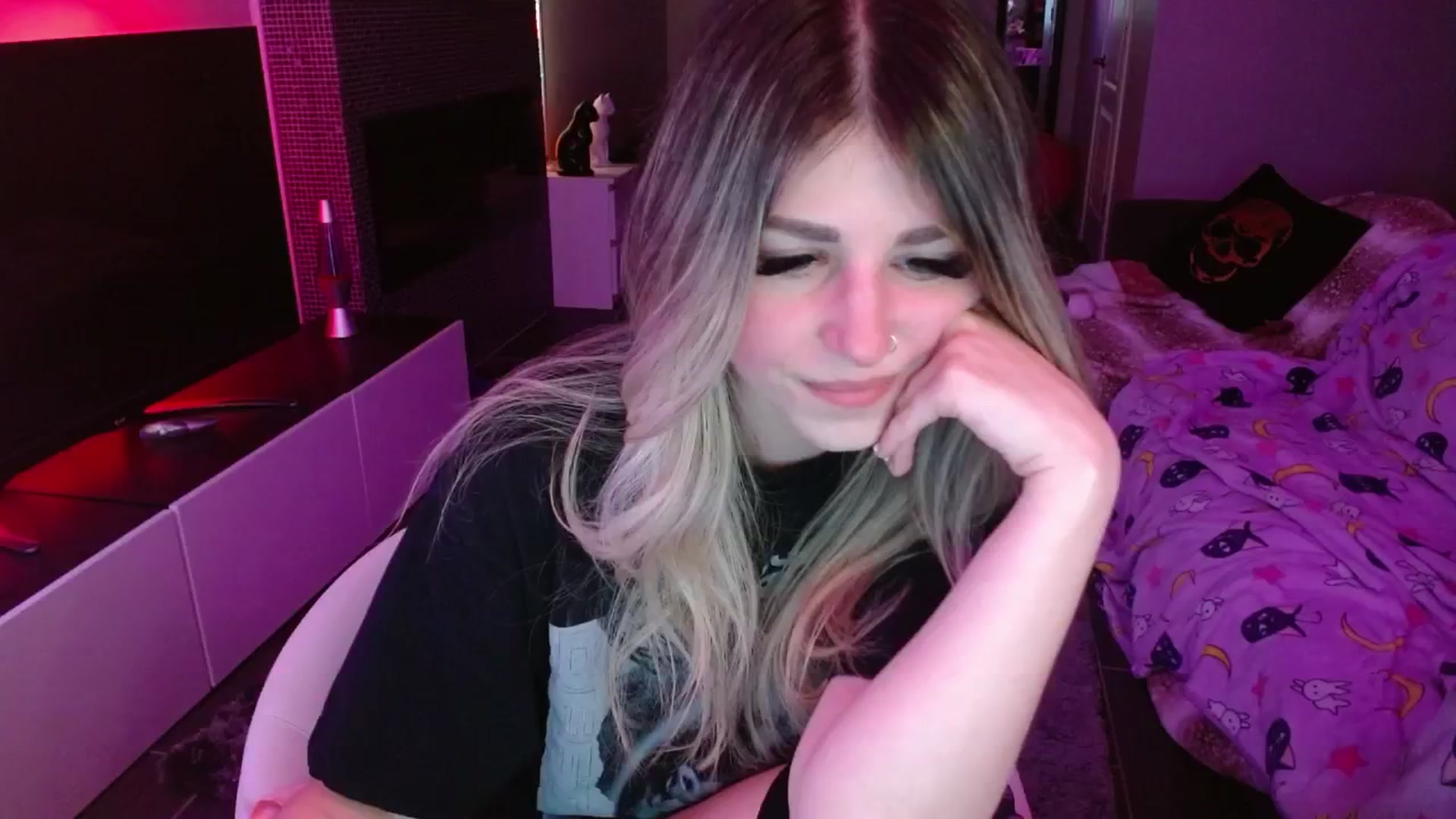 Gallery image thumbnail from Serafina's myfreecams stream on, 06/07/2024, 03:34 image 12 of 20