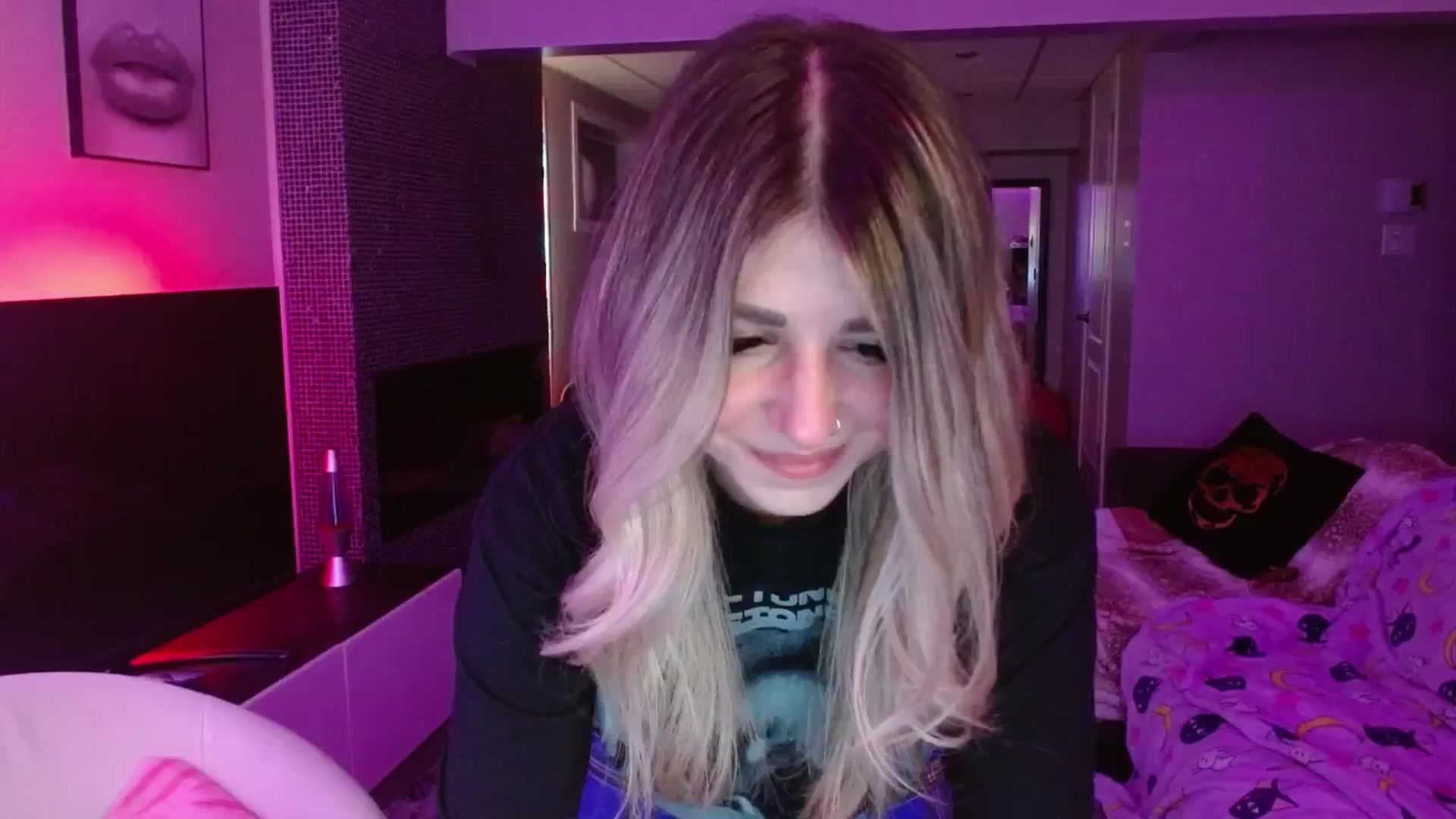 Gallery image thumbnail from Serafina's myfreecams stream on, 06/07/2024, 04:03 image 7 of 20