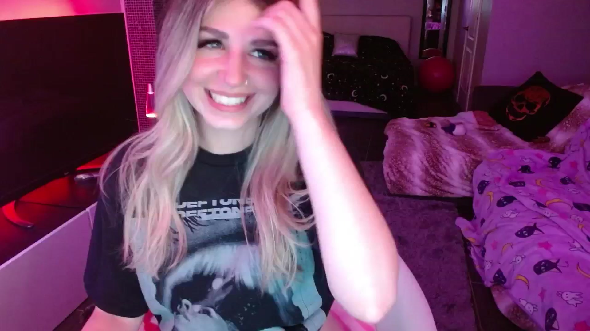Gallery image thumbnail from Serafina's myfreecams stream on, 06/07/2024, 04:03 image 15 of 20