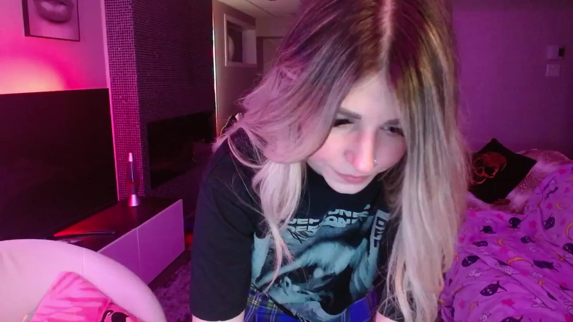Gallery image thumbnail from Serafina's myfreecams stream on, 06/07/2024, 04:03 image 6 of 20