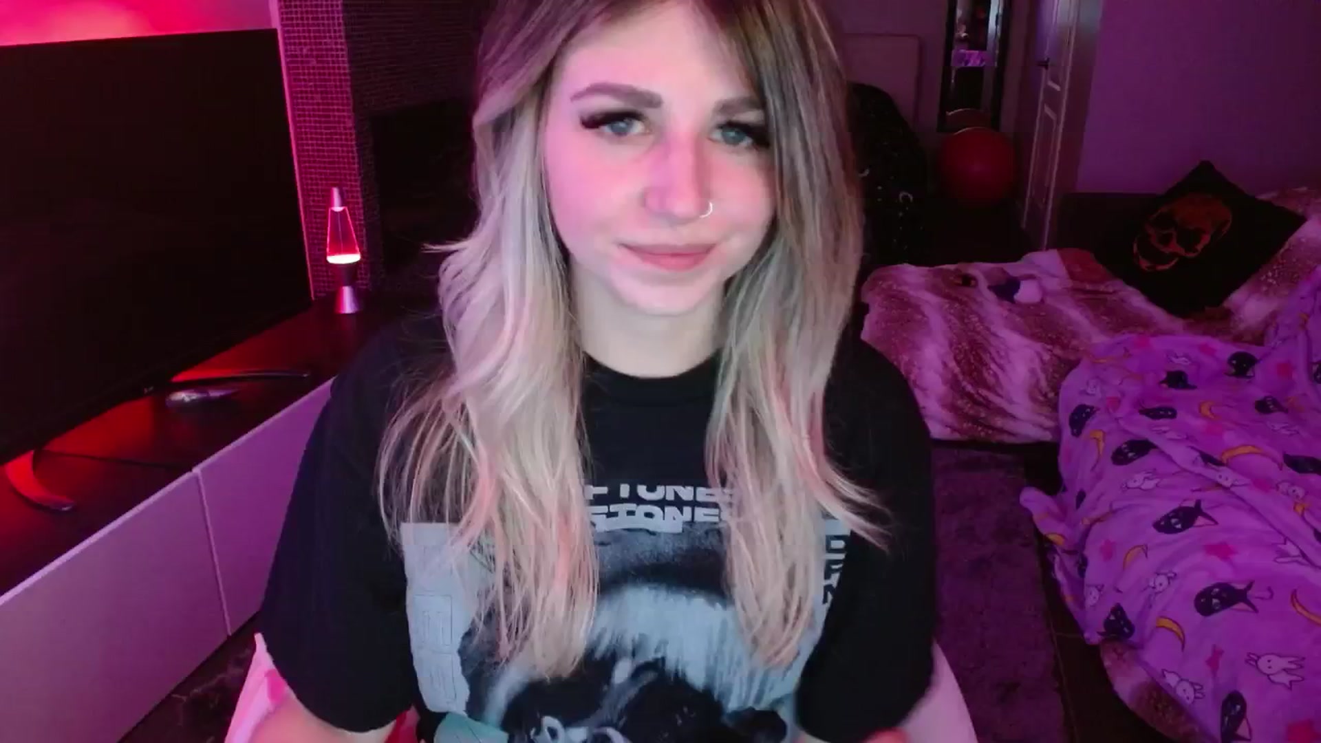 Gallery image thumbnail from Serafina's myfreecams stream on, 06/07/2024, 04:03 image 16 of 20