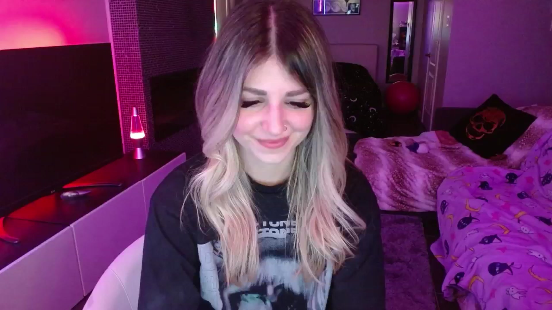 Gallery image thumbnail from Serafina's myfreecams stream on, 06/07/2024, 06:11 image 3 of 20