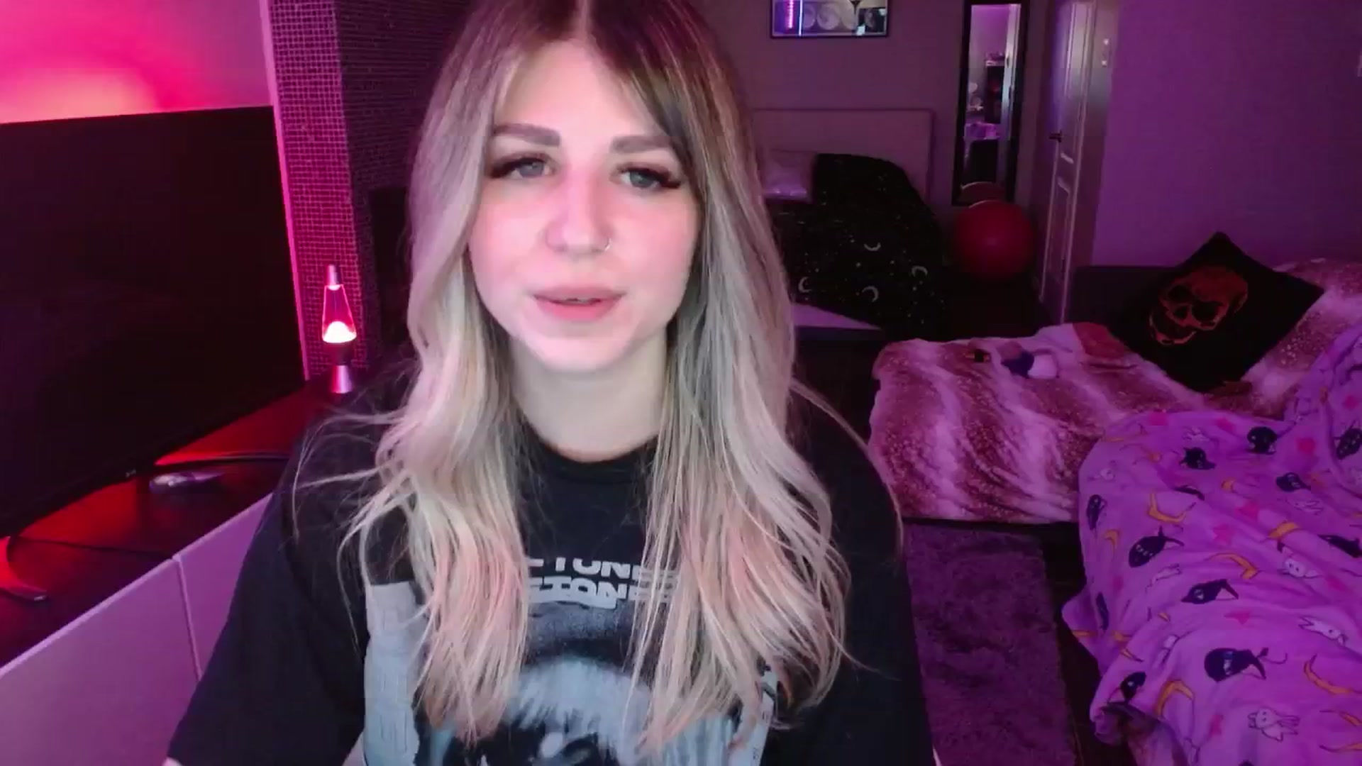 Gallery image thumbnail from Serafina's myfreecams stream on, 06/07/2024, 06:11 image 6 of 20