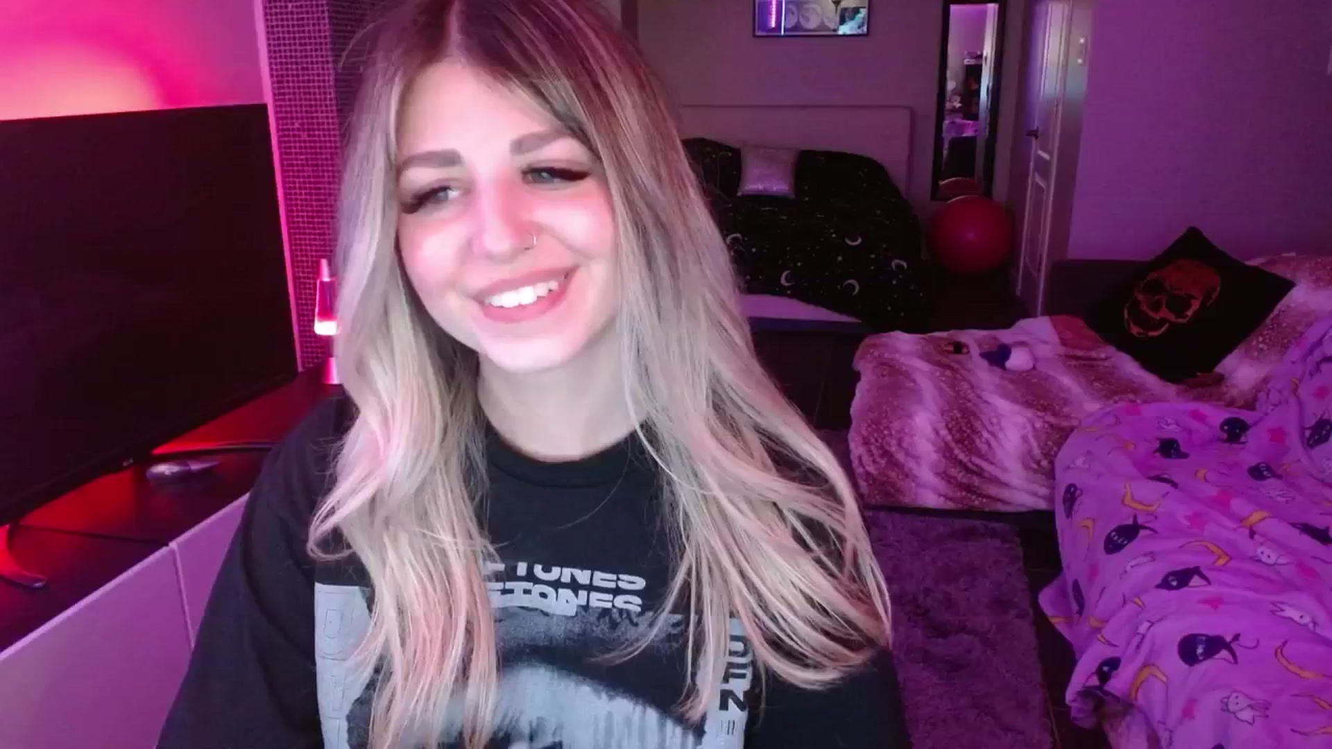 Gallery image thumbnail from Serafina's myfreecams stream on, 06/07/2024, 06:11 image 1 of 20