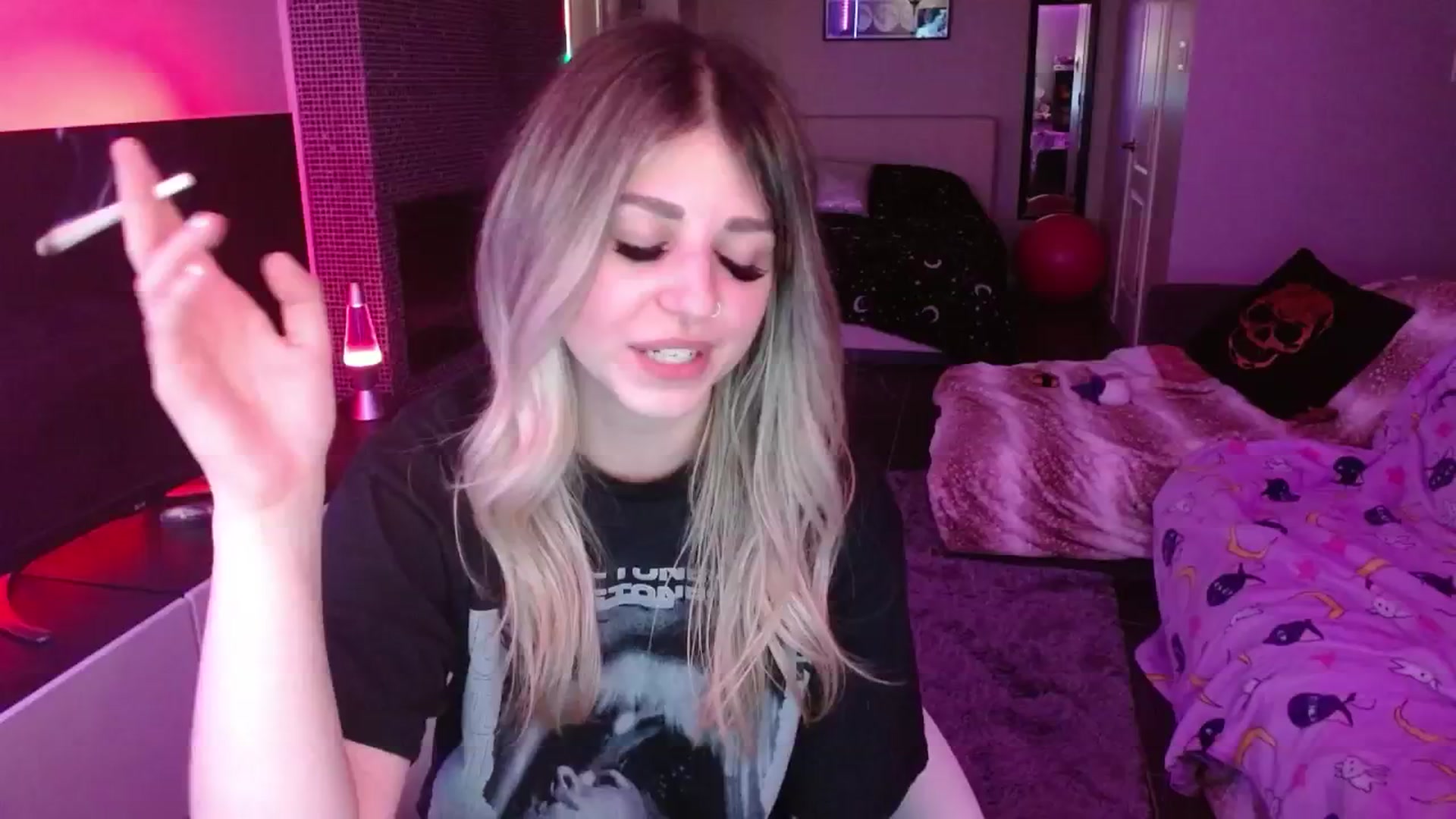 Gallery image thumbnail from Serafina's myfreecams stream on, 06/07/2024, 06:11 image 2 of 20