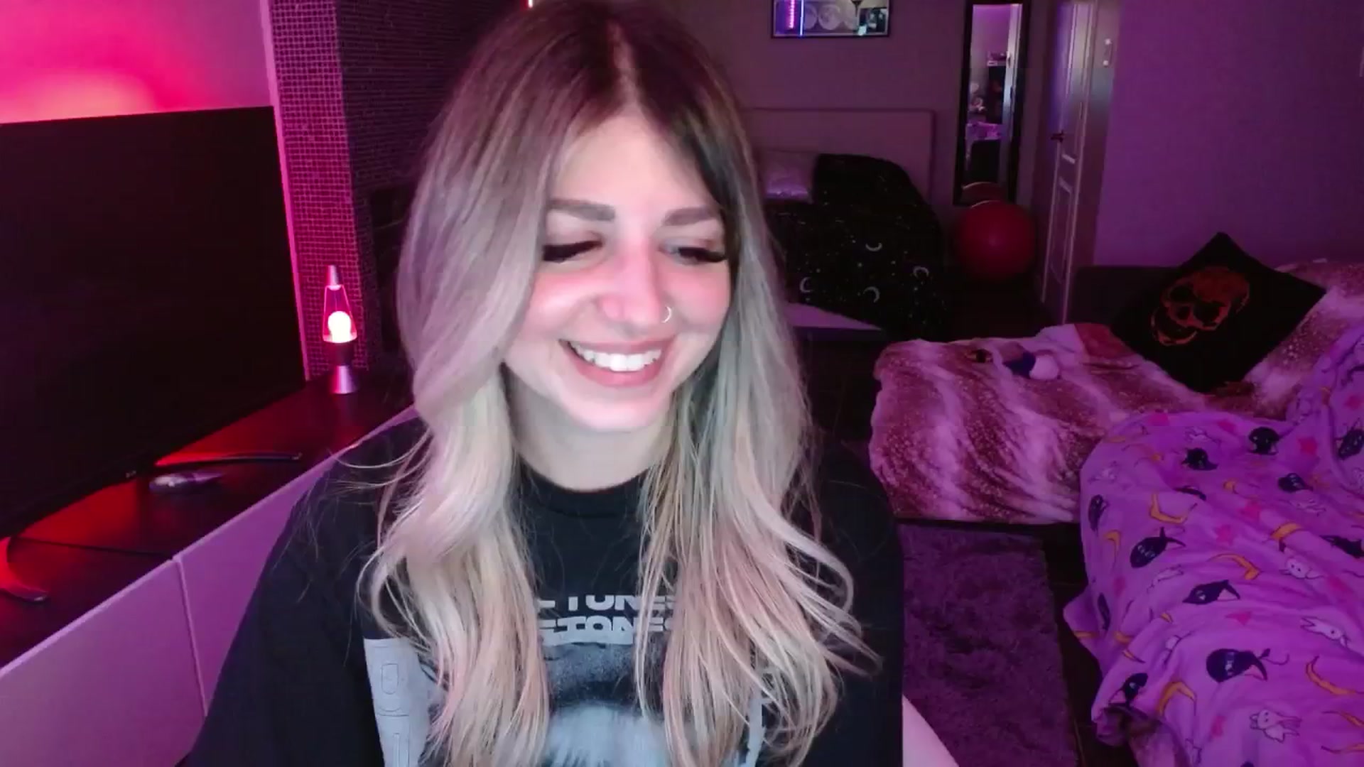 Gallery image thumbnail from Serafina's myfreecams stream on, 06/07/2024, 06:11 image 8 of 20