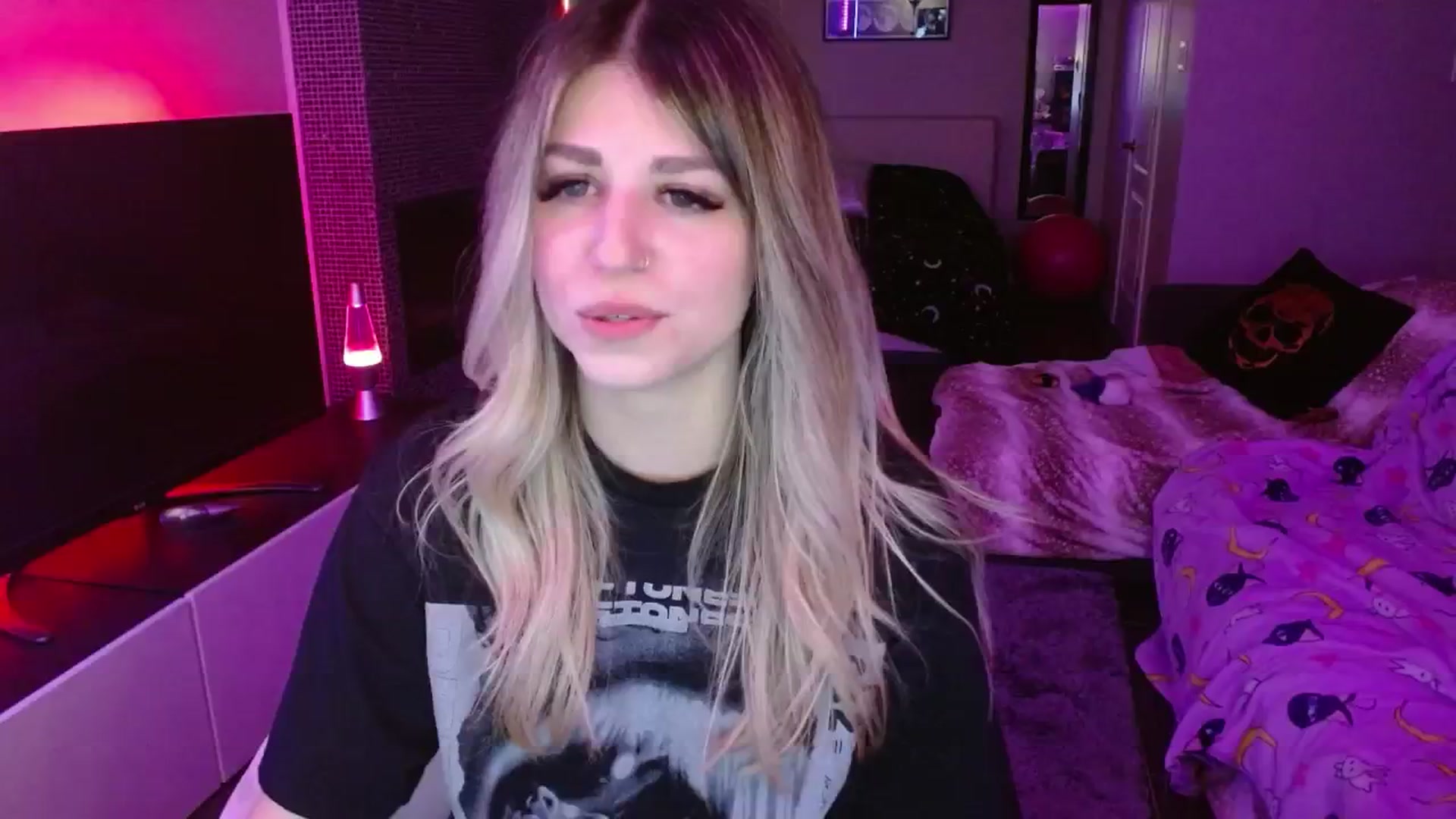 Gallery image thumbnail from Serafina's myfreecams stream on, 06/07/2024, 06:11 image 4 of 20