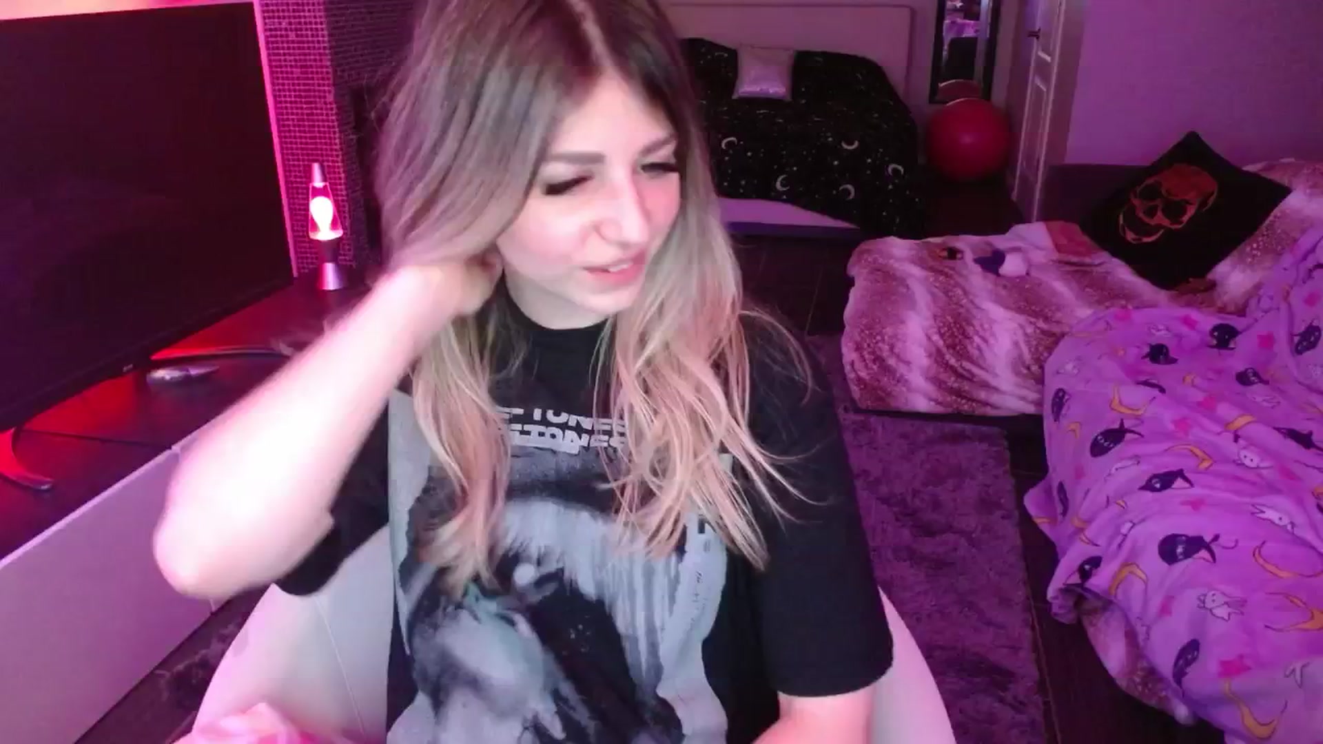 Gallery image thumbnail from Serafina's myfreecams stream on, 06/07/2024, 06:11 image 14 of 20