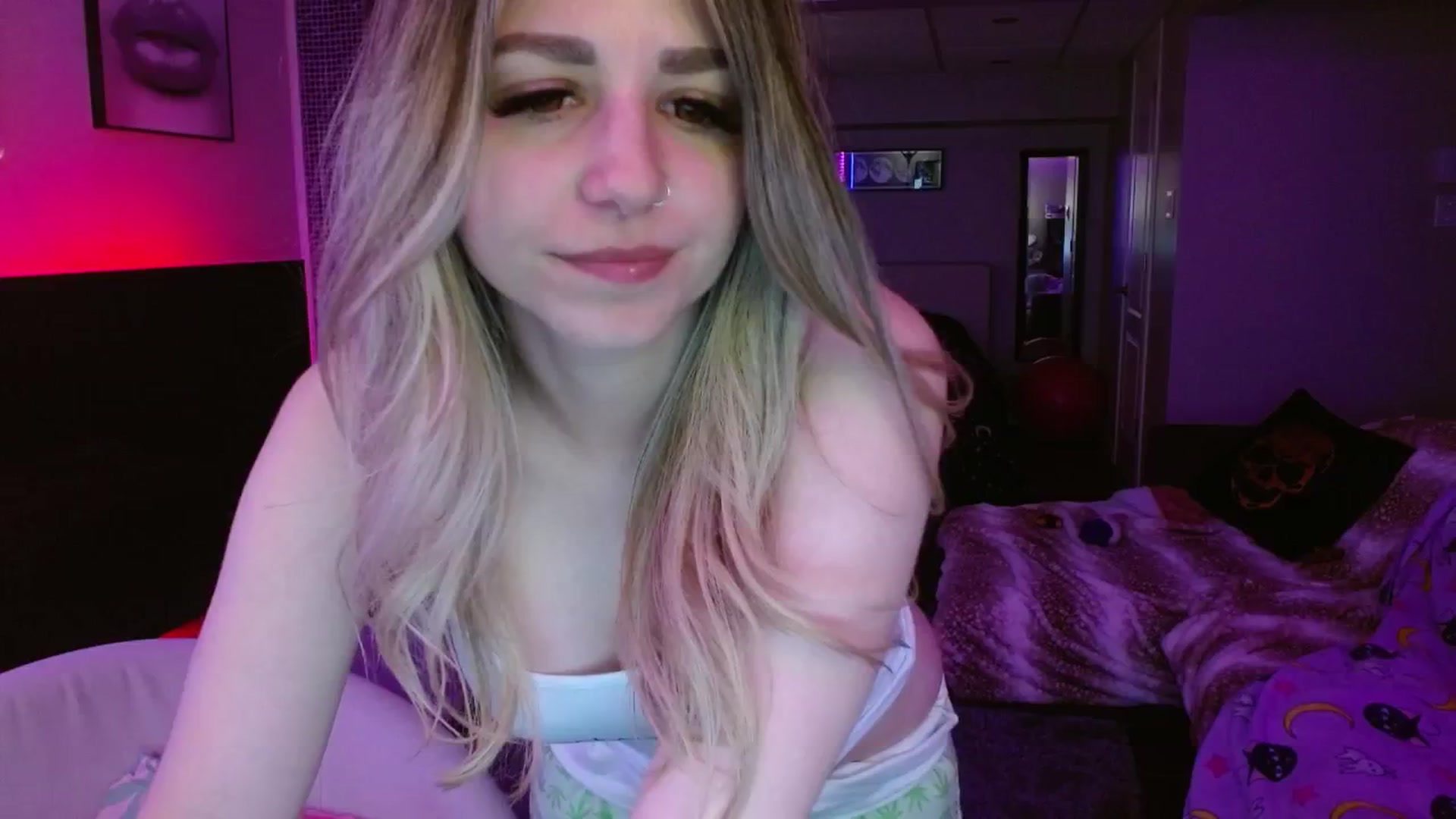 Gallery image thumbnail from Serafina's myfreecams stream on, 06/08/2024, 06:02 image 20 of 20