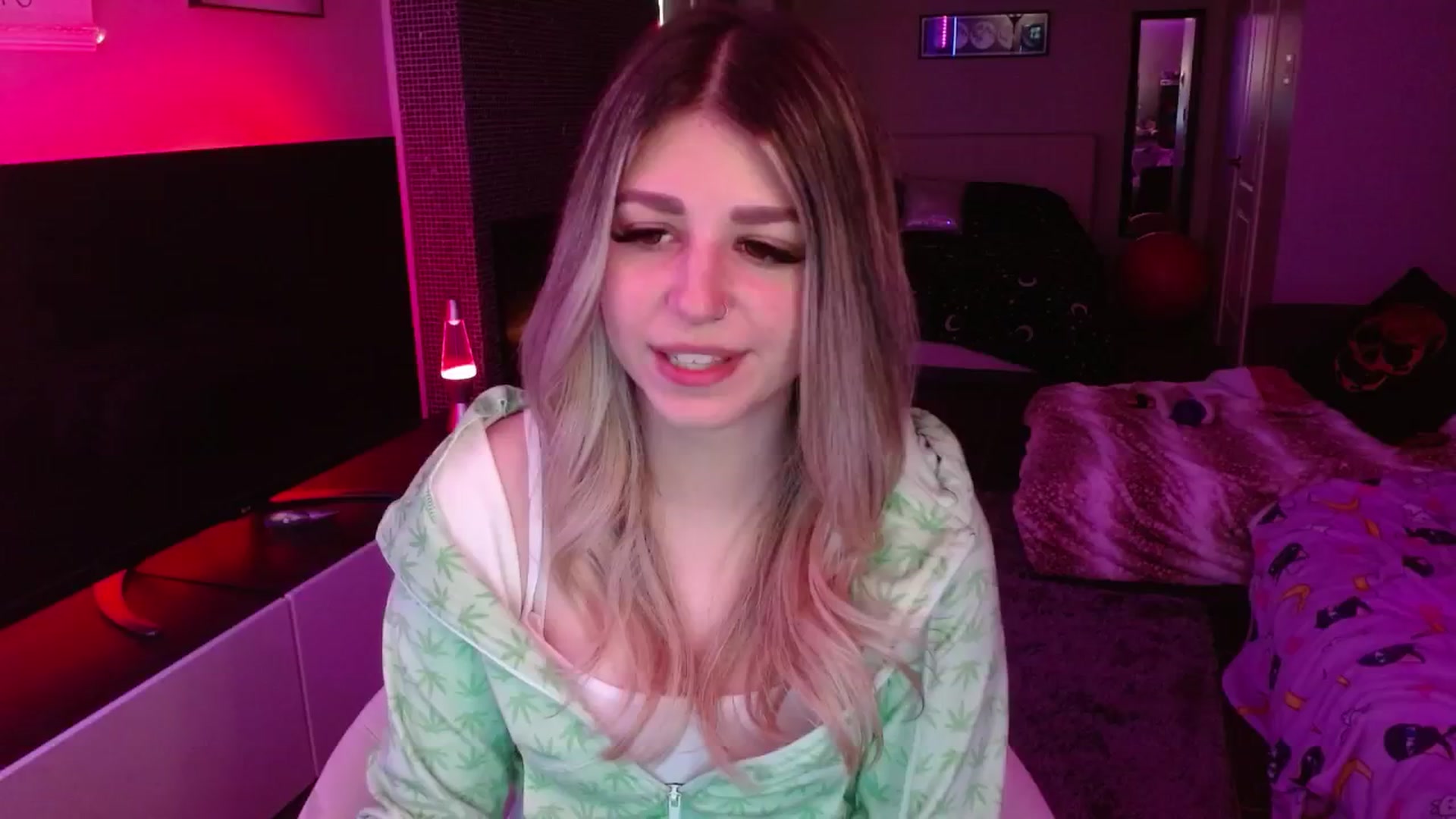 Gallery image thumbnail from Serafina's myfreecams stream on, 06/08/2024, 06:02 image 3 of 20