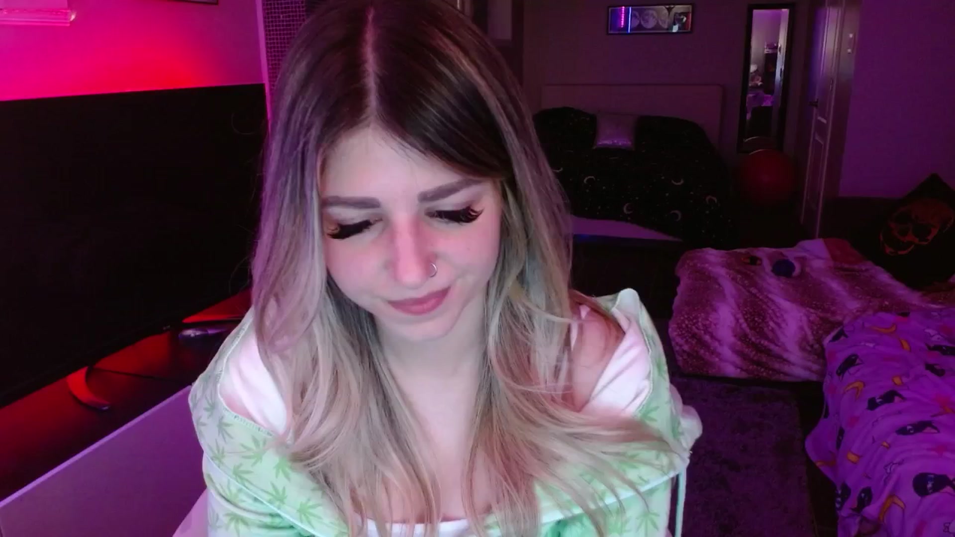 Gallery image thumbnail from Serafina's myfreecams stream on, 06/08/2024, 06:02 image 11 of 20