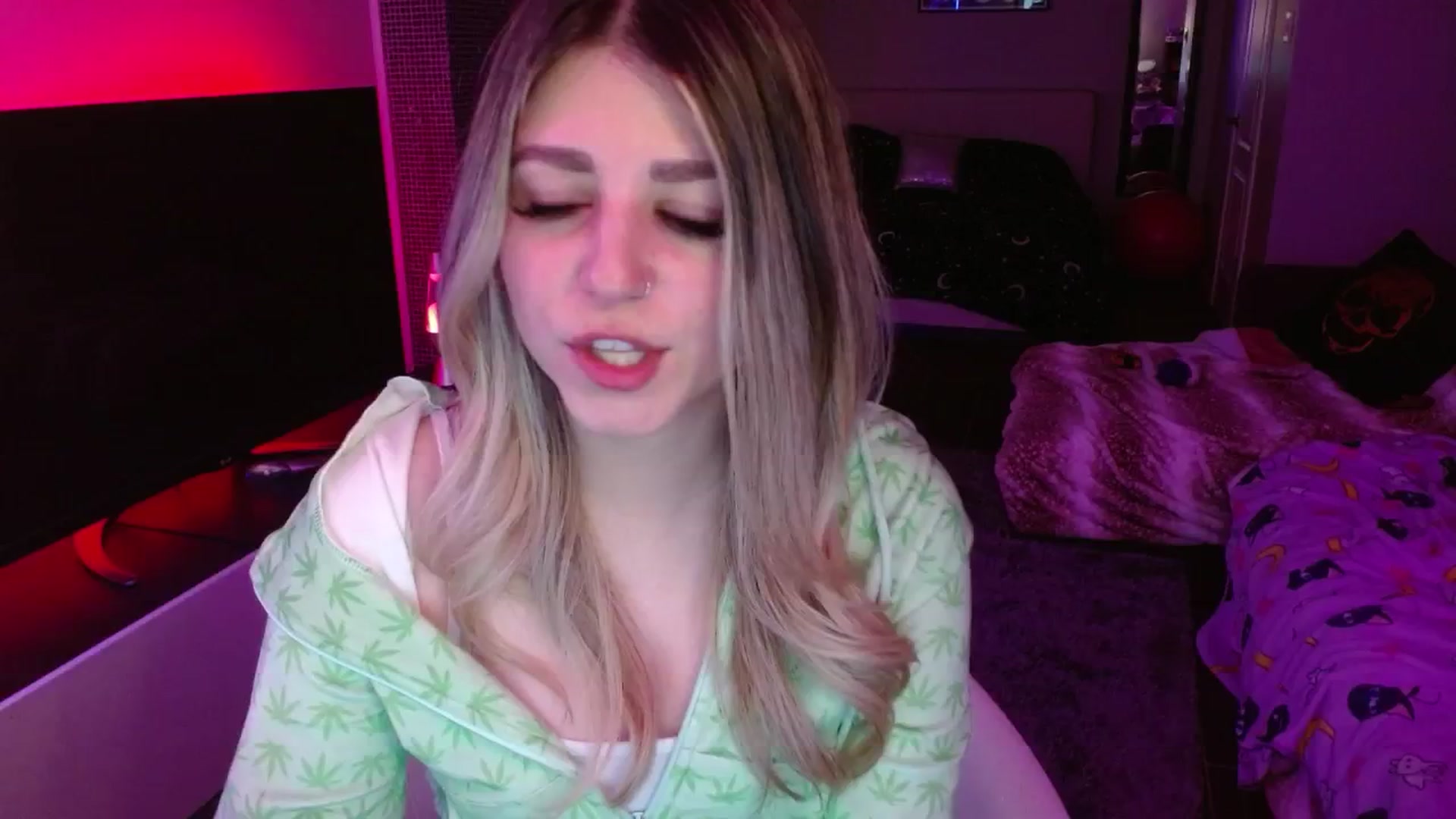 Gallery image thumbnail from Serafina's myfreecams stream on, 06/08/2024, 06:02 image 7 of 20