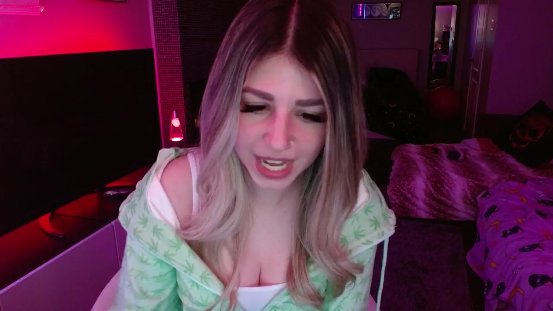 Gallery image thumbnail from Serafina's myfreecams stream on, 06/08/2024, 06:02 image 9 of 20