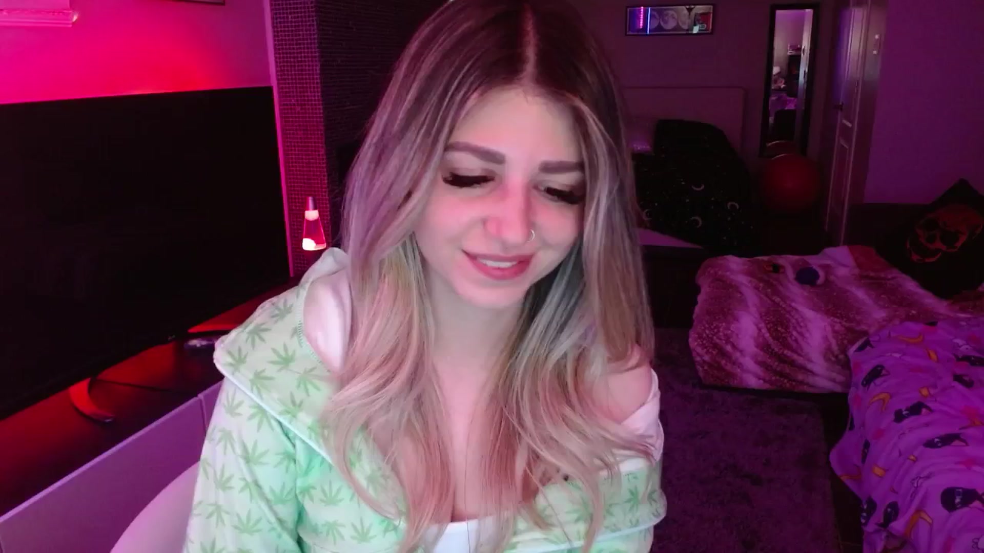 Gallery image thumbnail from Serafina's myfreecams stream on, 06/08/2024, 06:02 image 14 of 20