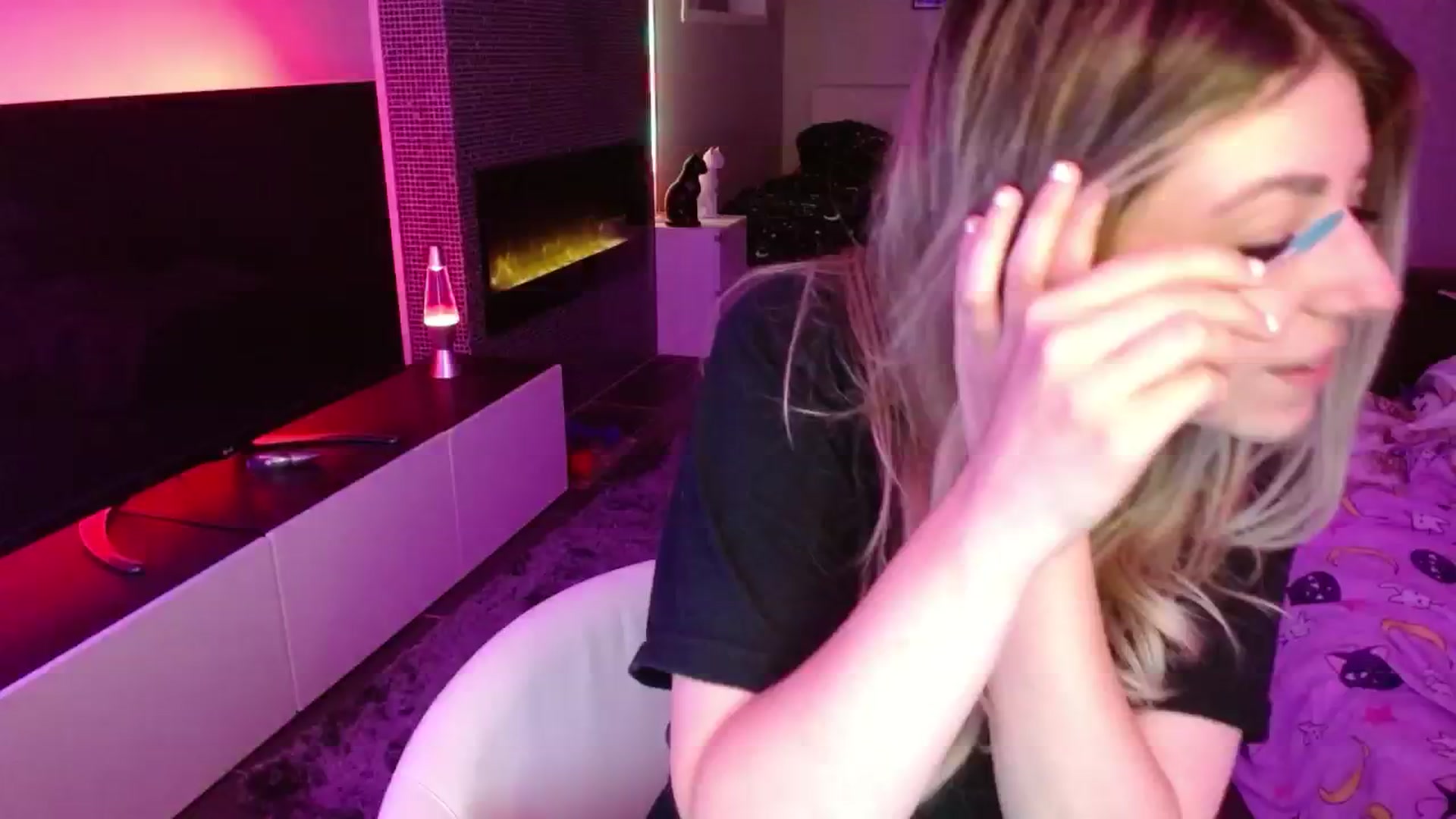Gallery image thumbnail from Serafina's myfreecams stream on, 06/09/2024, 03:11 image 5 of 20
