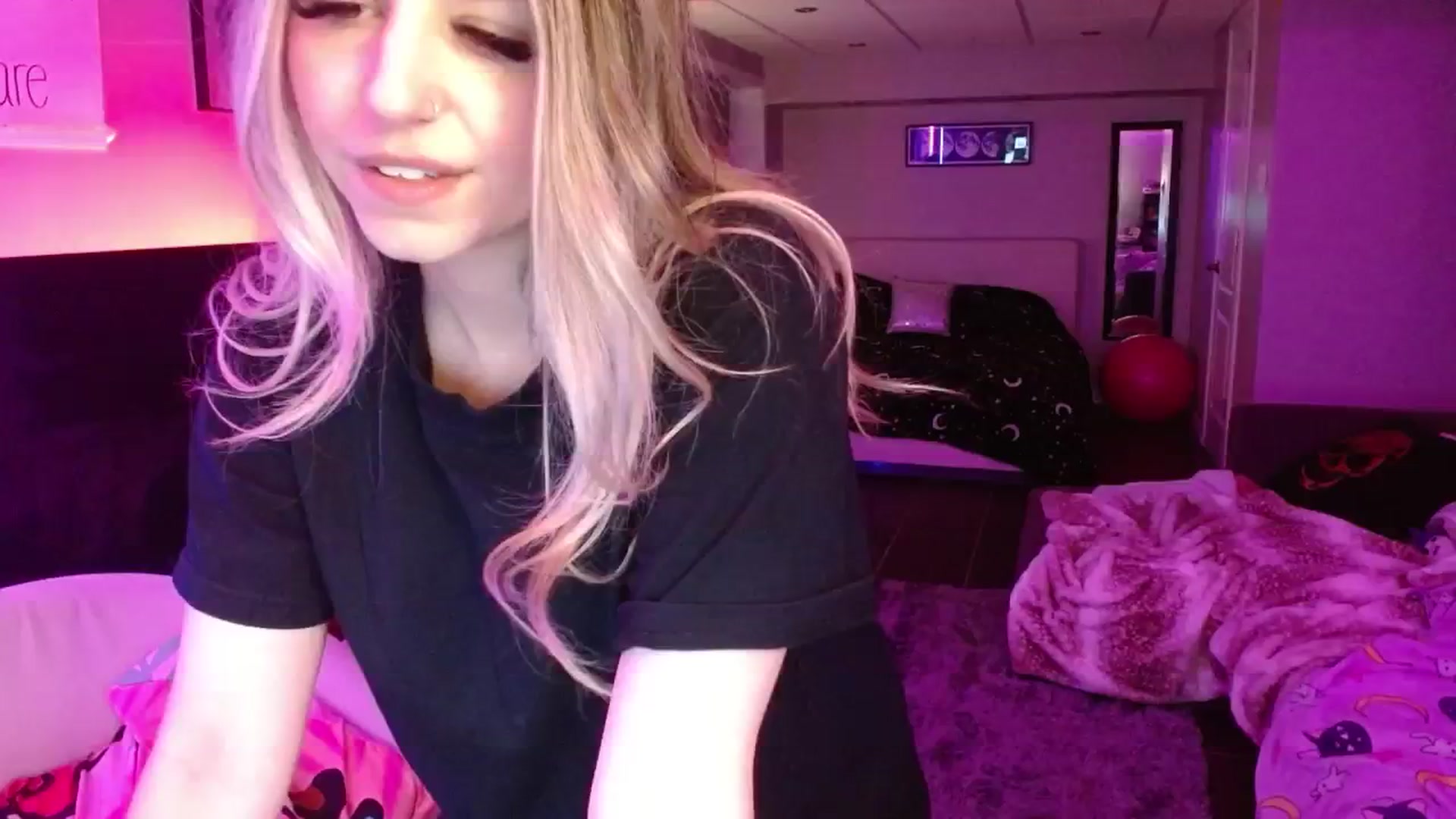 Gallery image thumbnail from Serafina's myfreecams stream on, 06/09/2024, 03:11 image 17 of 20